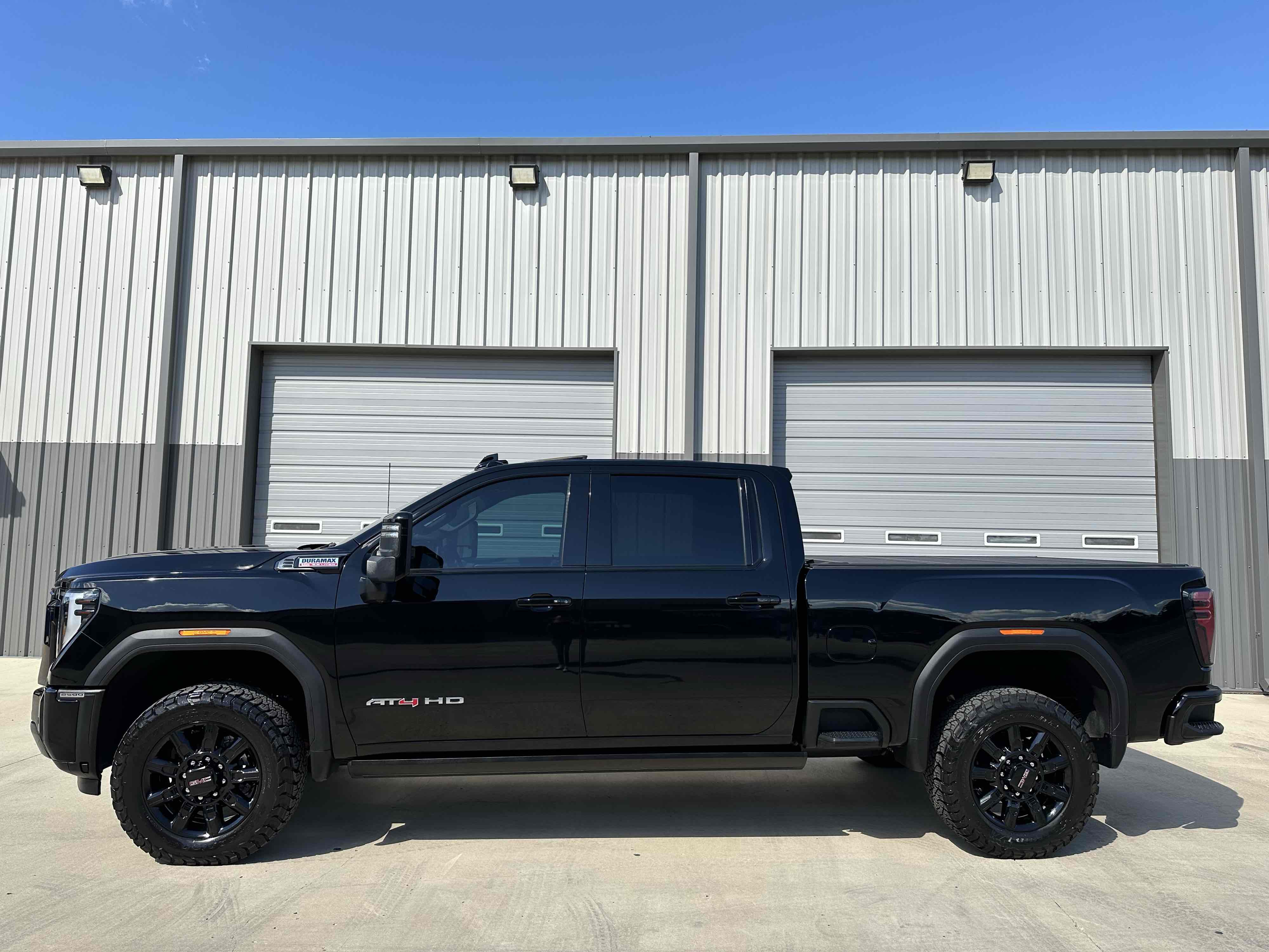 2025 Gmc Sierra HD AT4 photo 3