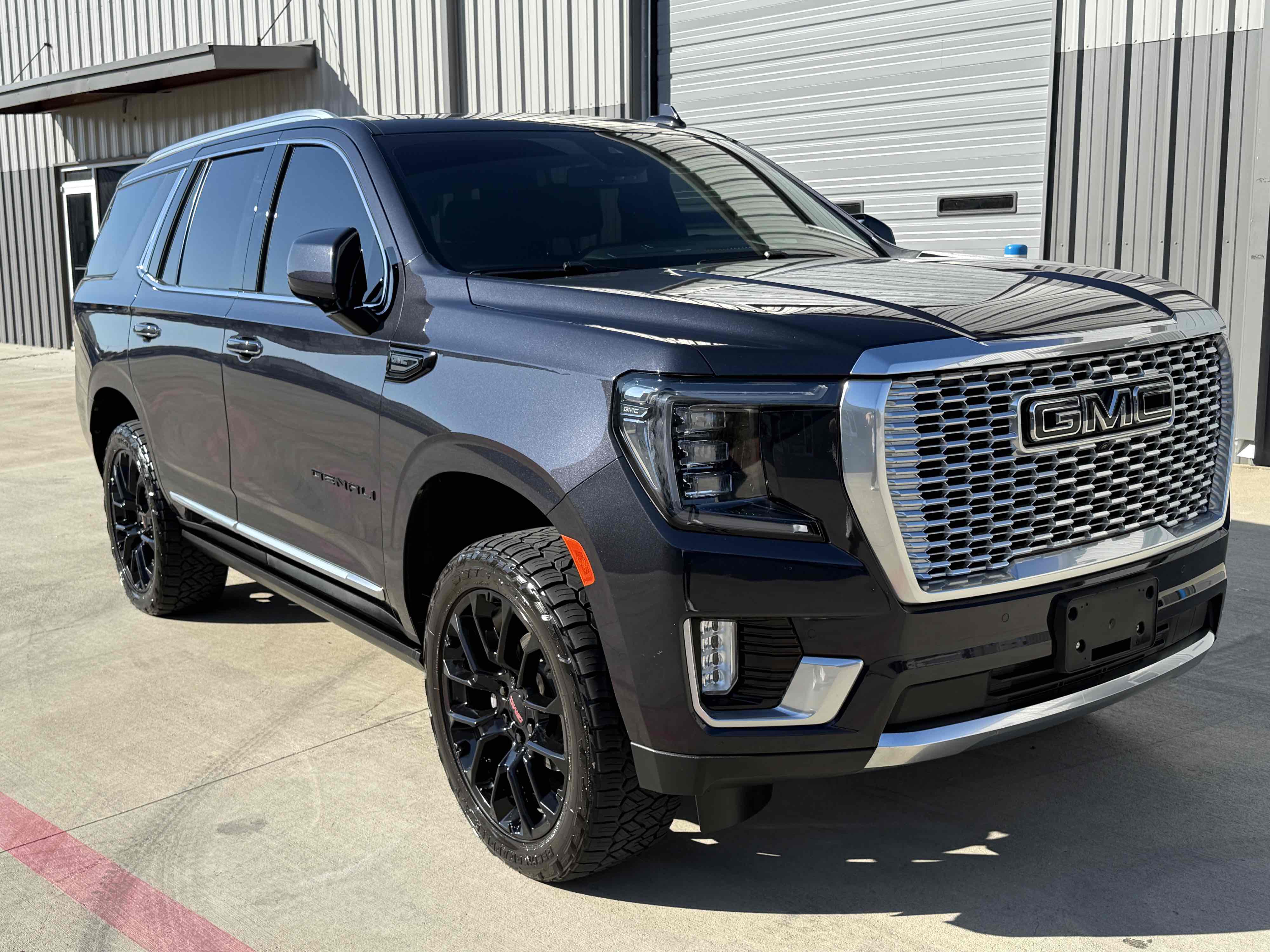 2023 Gmc Yukon Denali photo 2