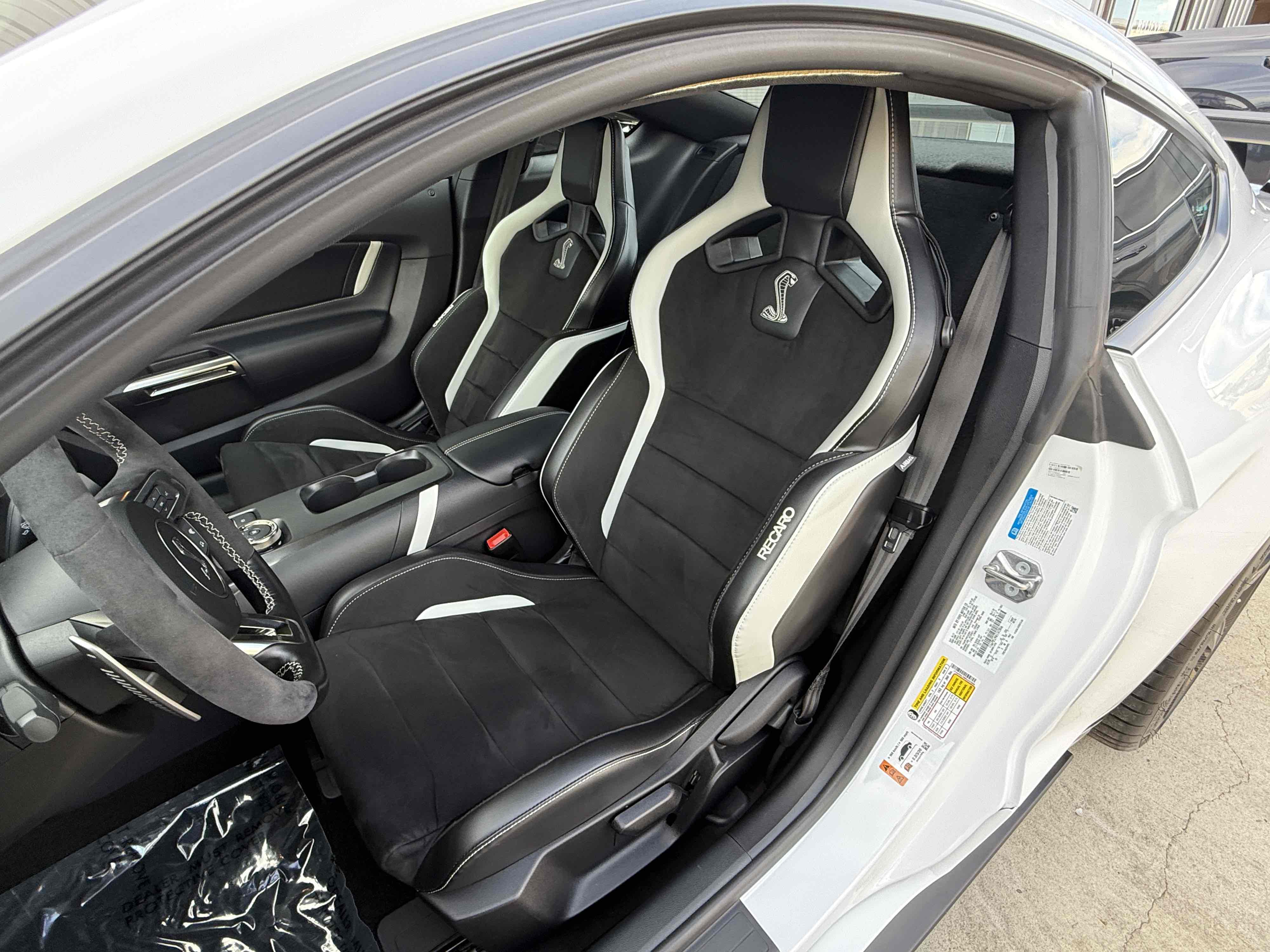 2021 Ford Mustang Shelby GT500 photo 4