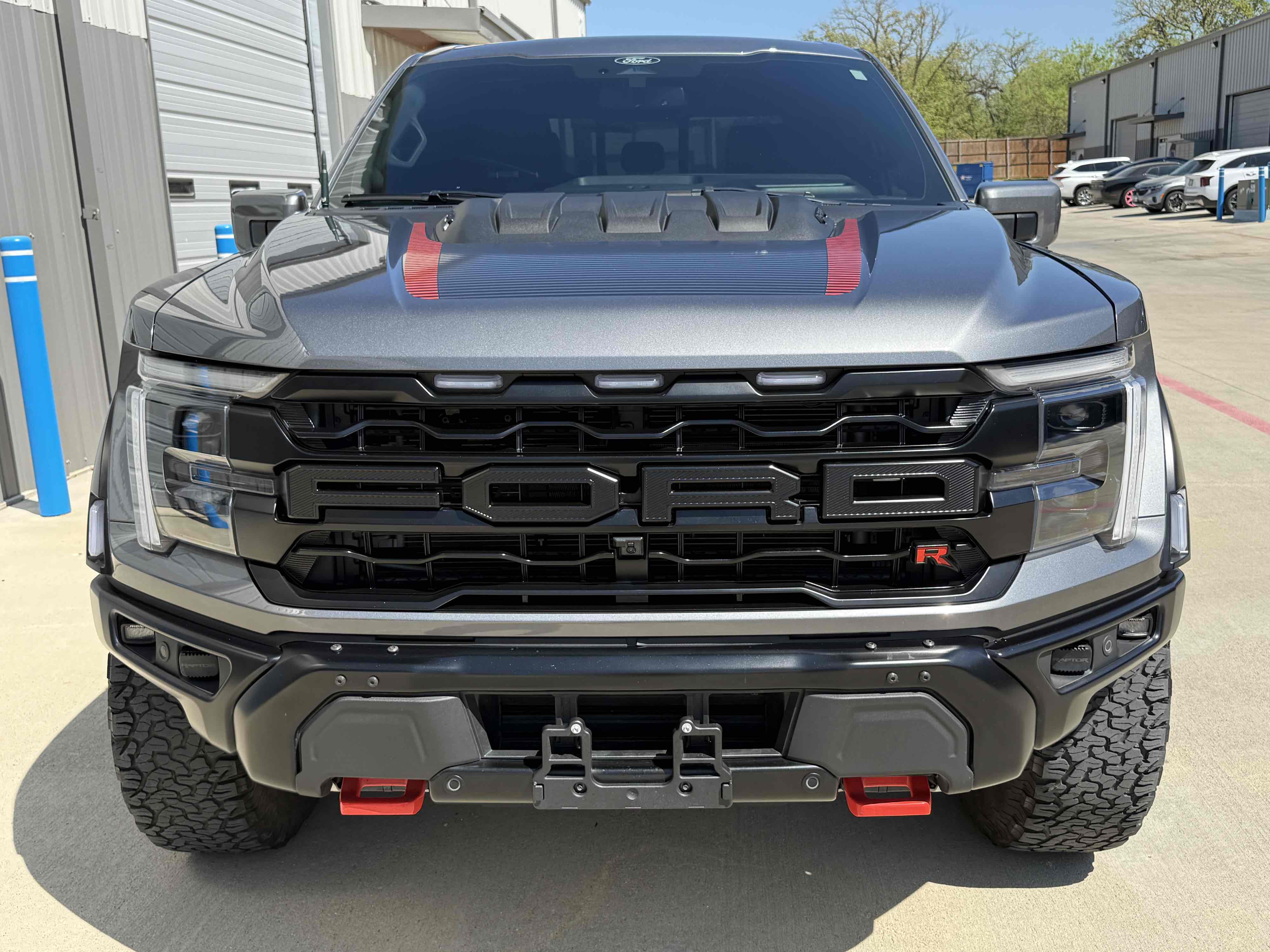 View vehicle photo 5