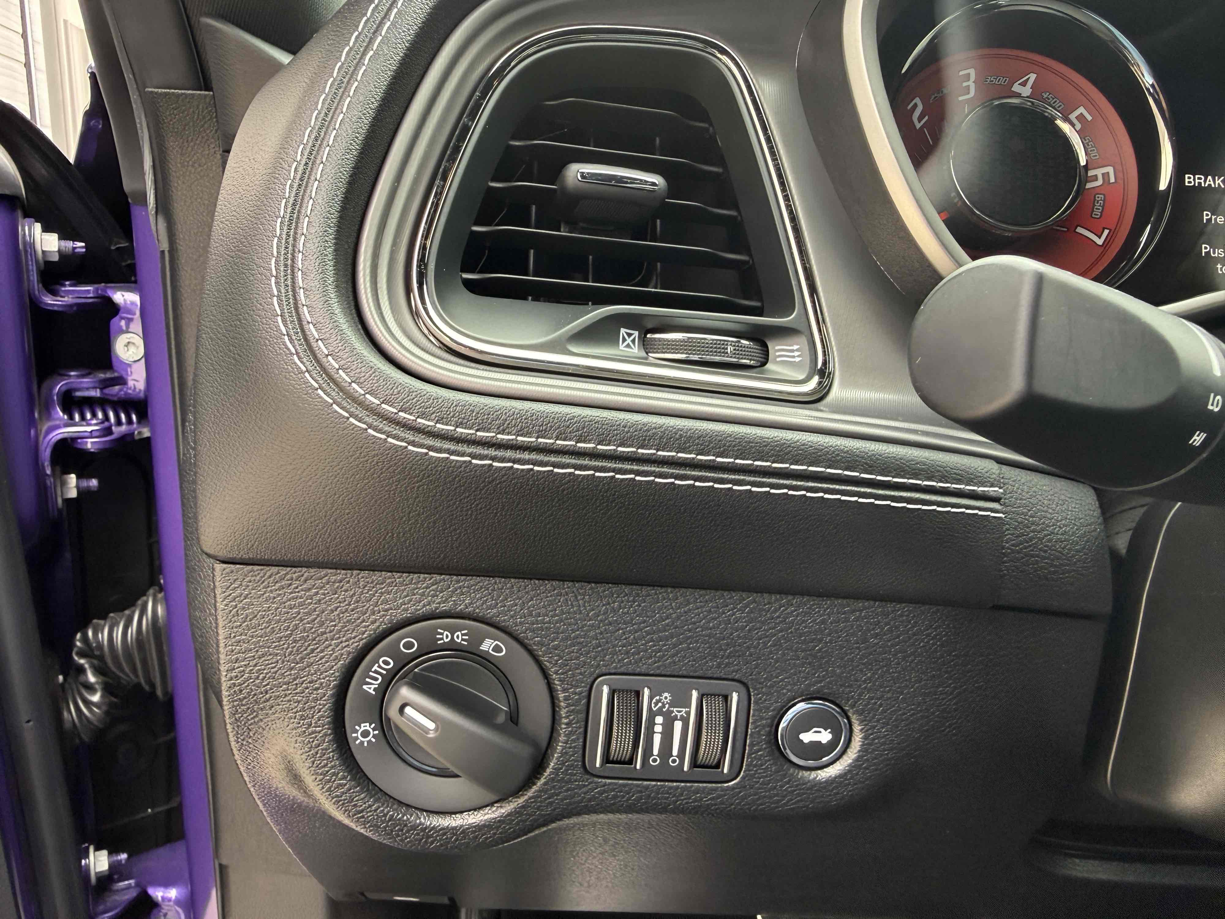 2023 Dodge Challenger SRT - Photo 33
