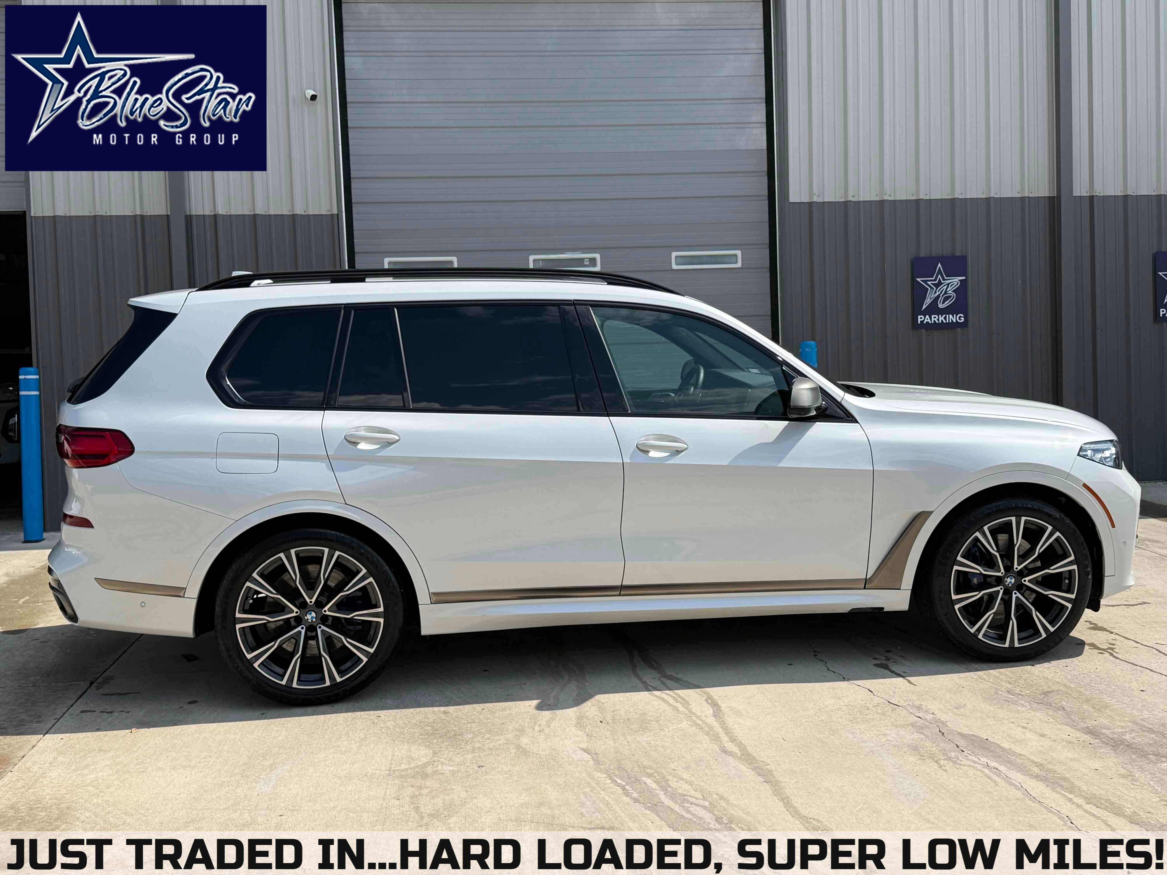 2020 BMW X7 M50i's photo