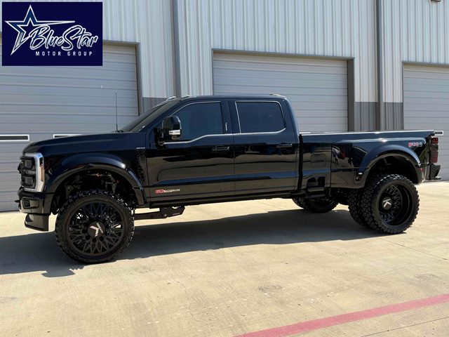 Agate Black Metallic 2026 Ford F-450 Super Duty Pickup Truck Four-Wheel Drive Automatic