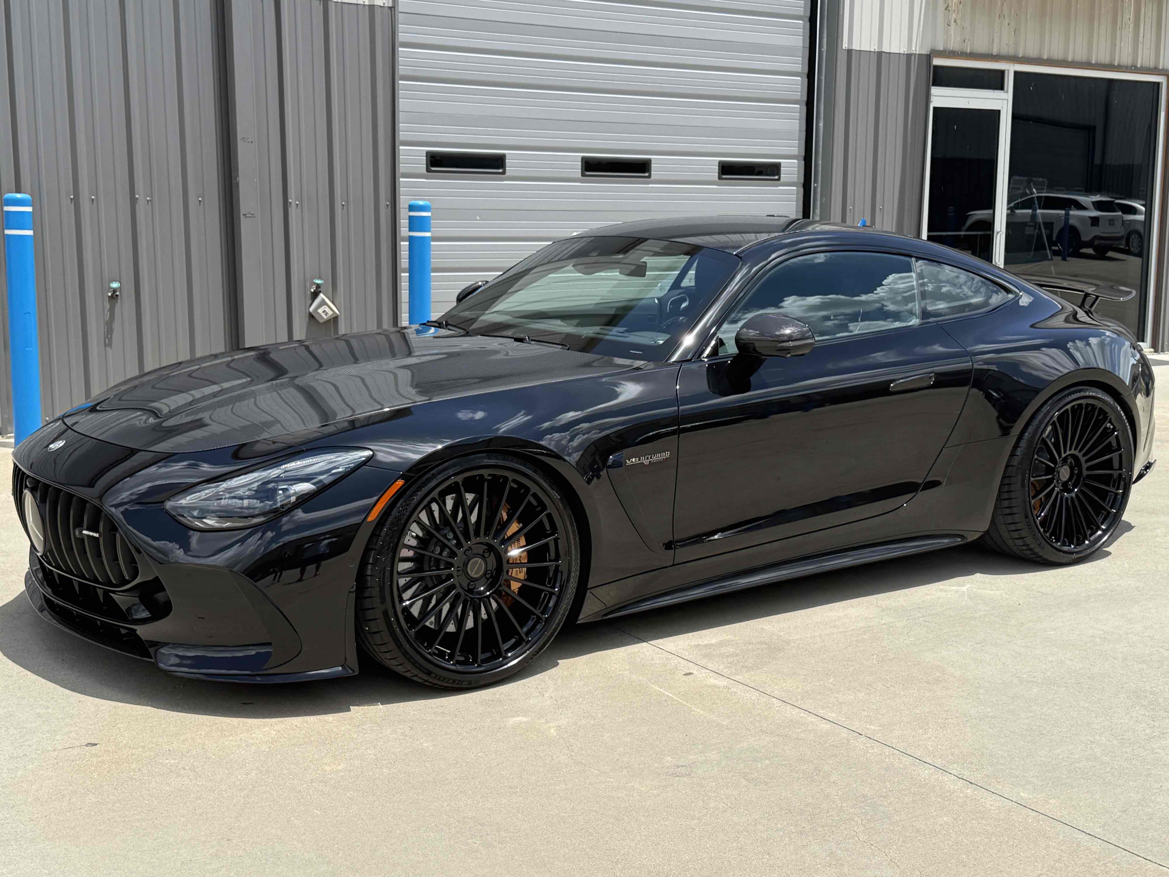 2025 Mercedes-Benz AMG GT Coupe 63 - Photo 2