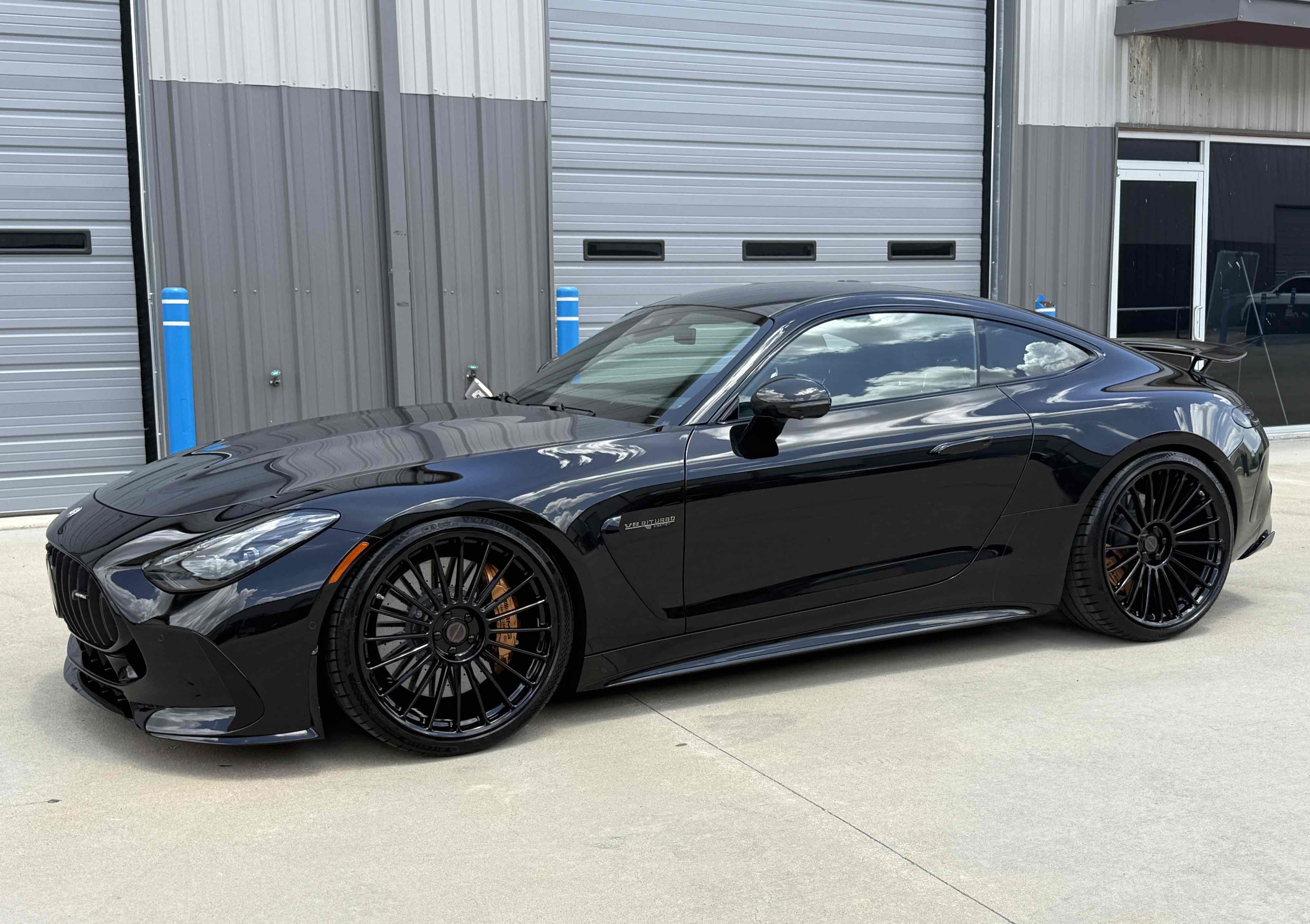 2025 Mercedes-Benz AMG GT Coupe 63 - Photo 8