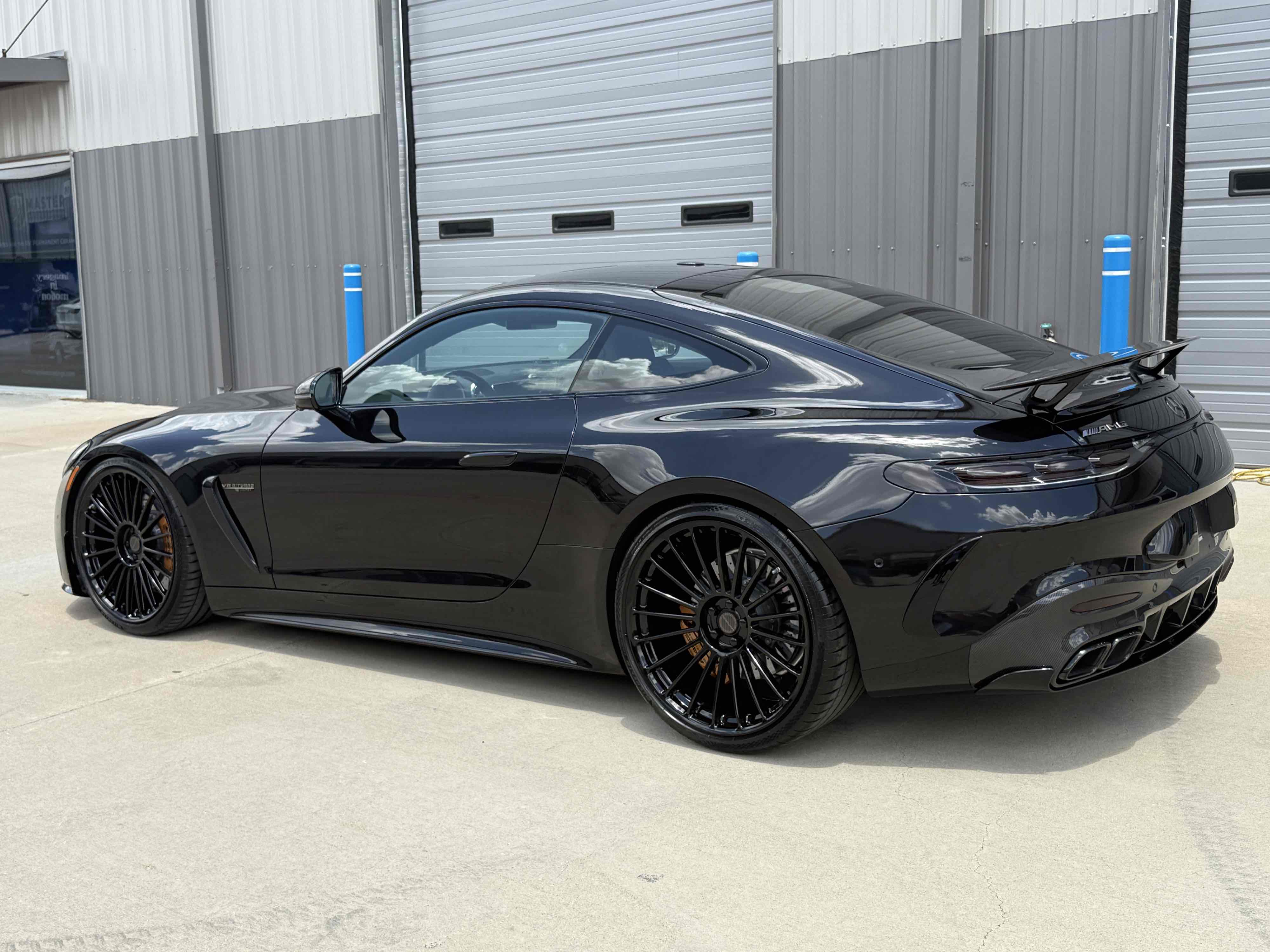 2025 Mercedes-Benz AMG GT Coupe 63 - Photo 9