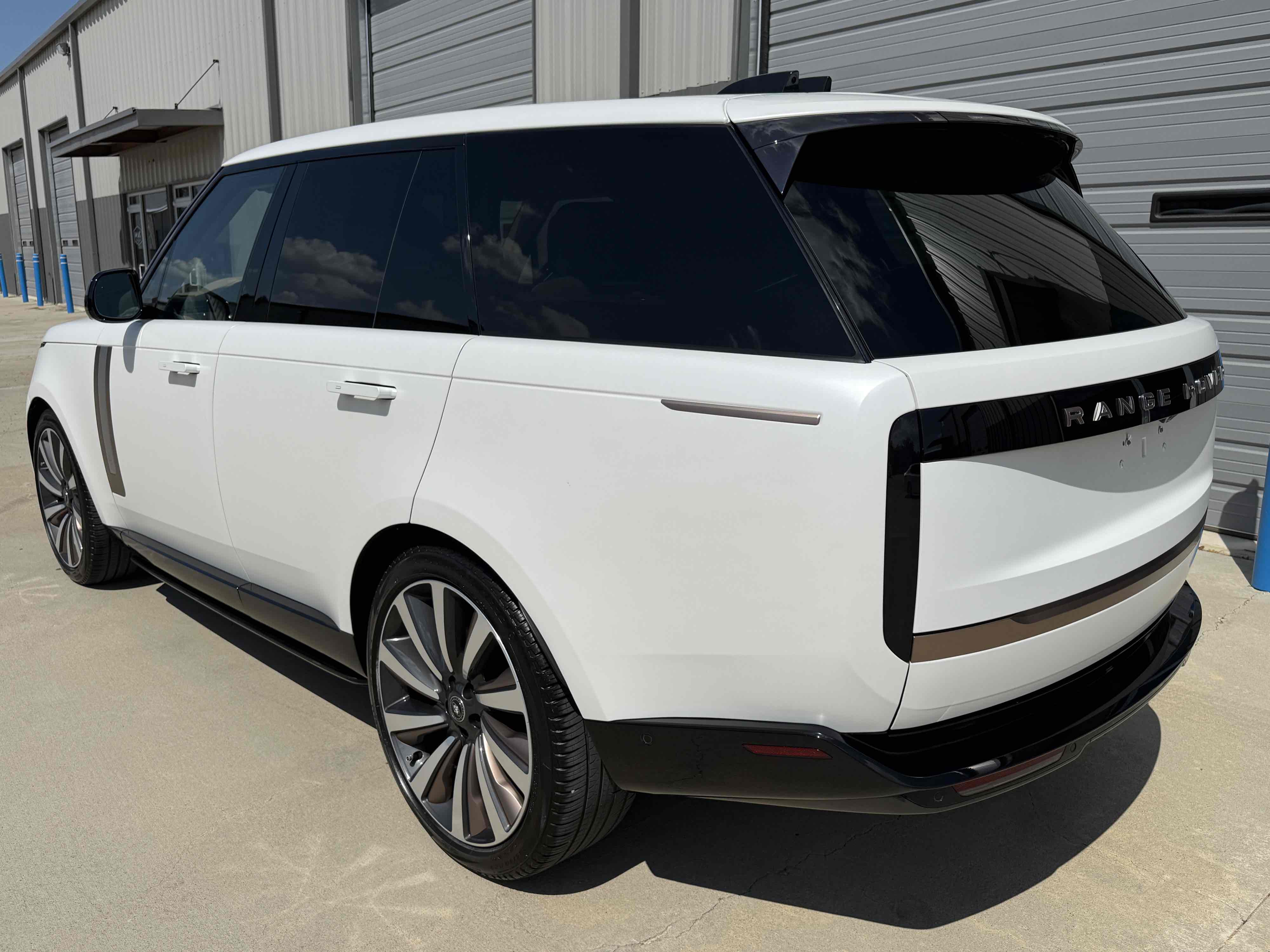 2024 Land Rover Range Rover SV - Photo 47
