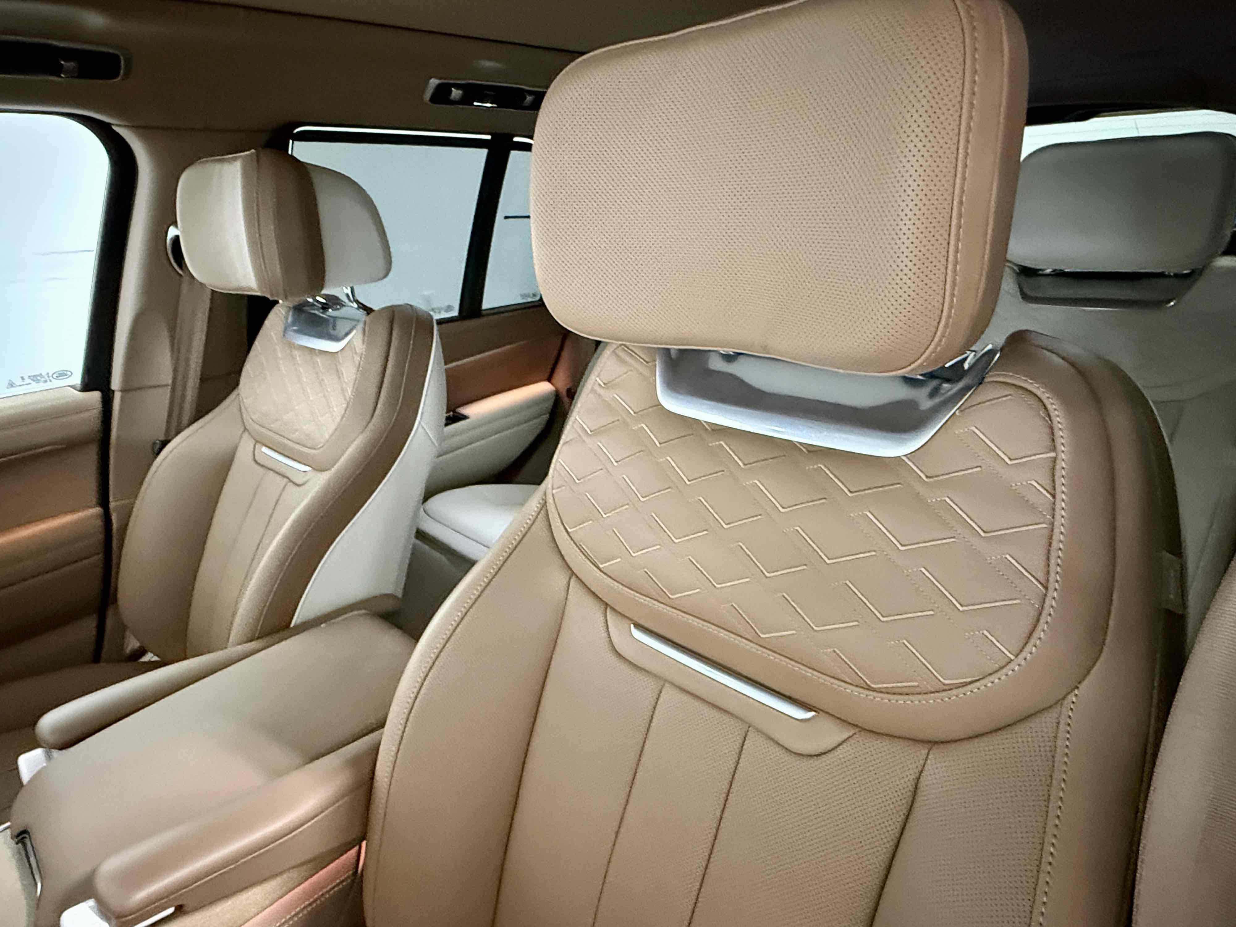 2024 Land Rover Range Rover SV - Photo 77