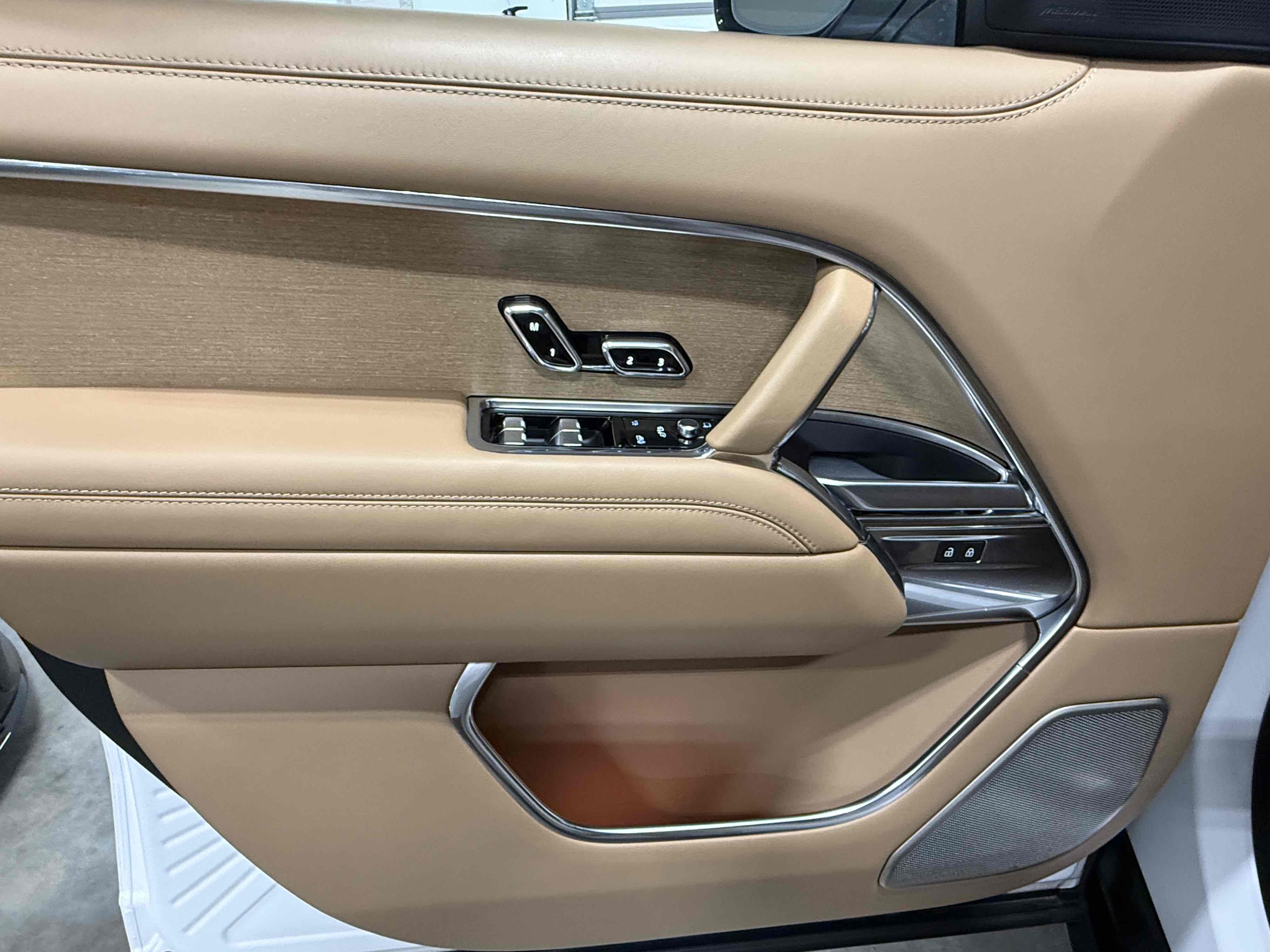 2024 Land Rover Range Rover SV - Photo 81