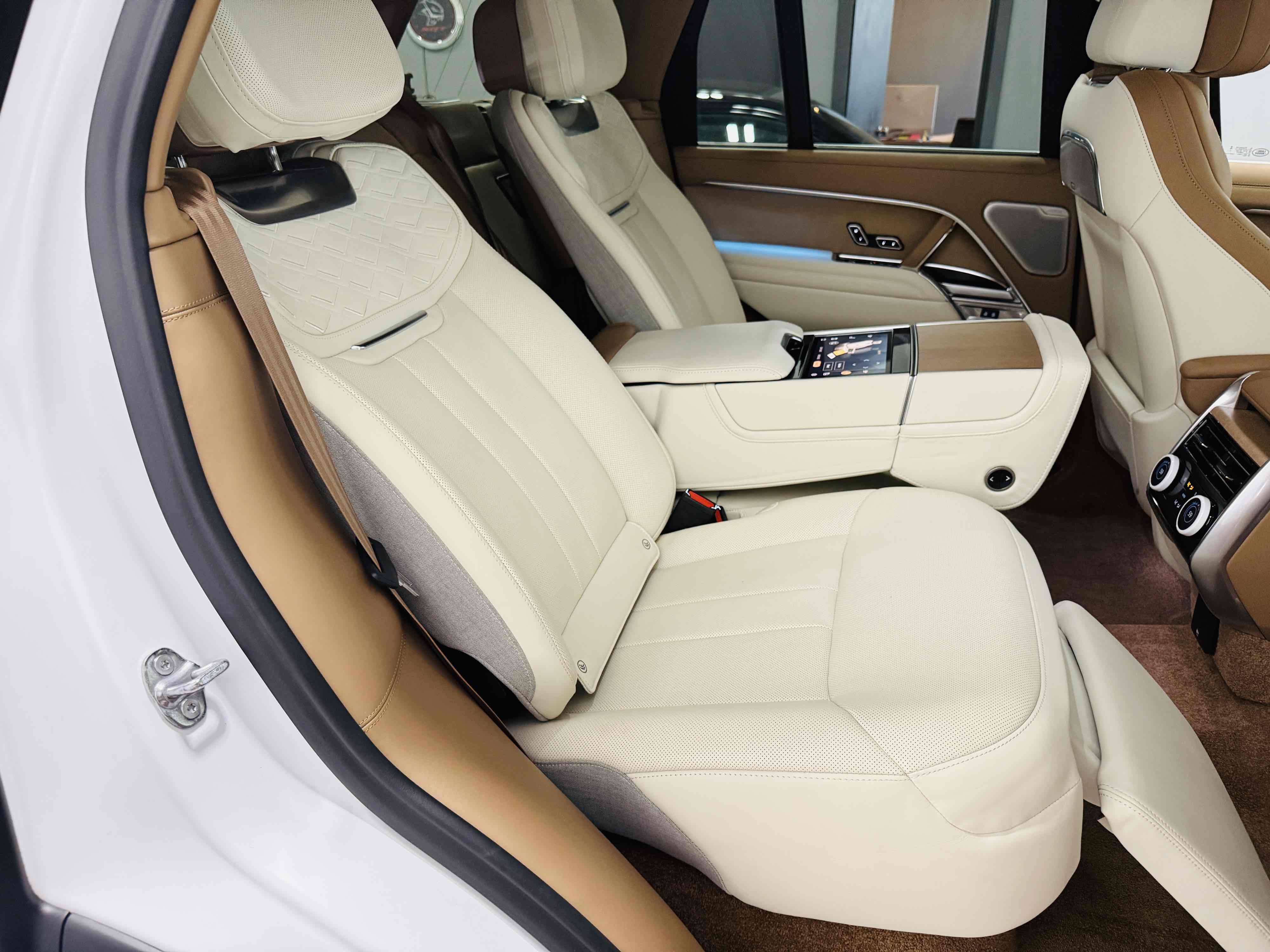 2024 Land Rover Range Rover SV - Photo 133