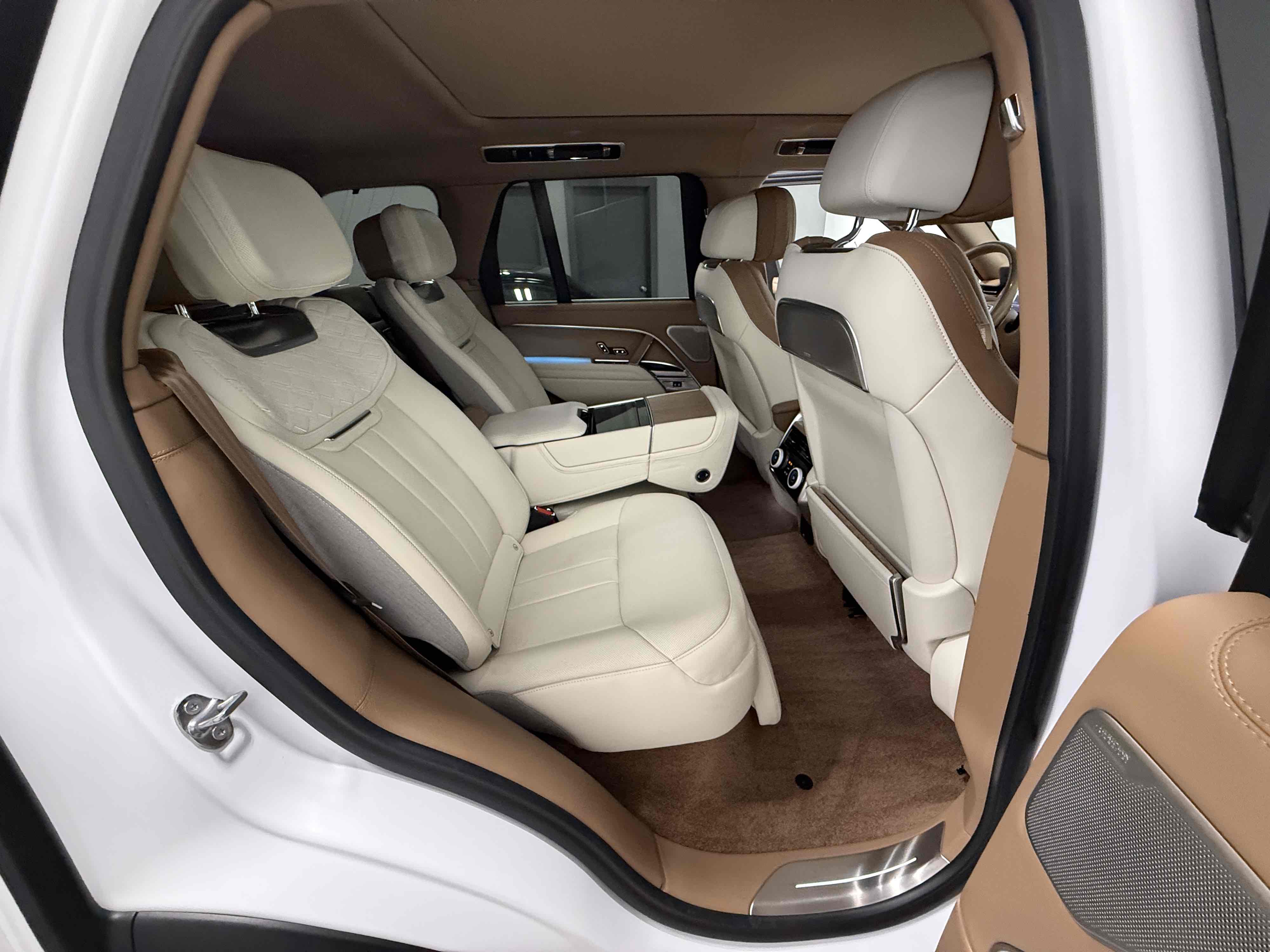 2024 Land Rover Range Rover SV - Photo 136