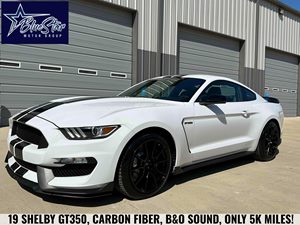 View 2019 Ford Mustang 