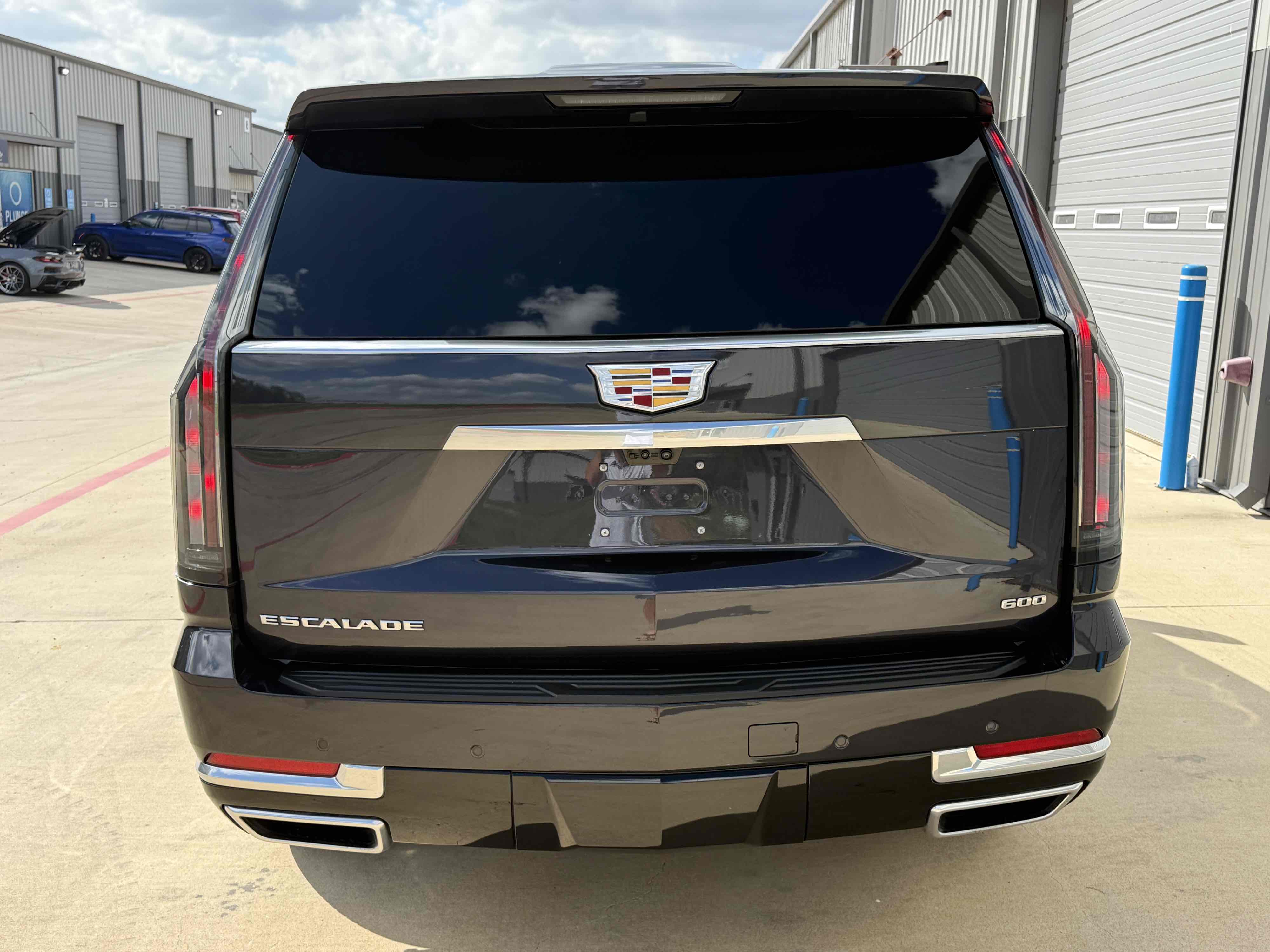 Photo 14 of this Cadillac Escalade