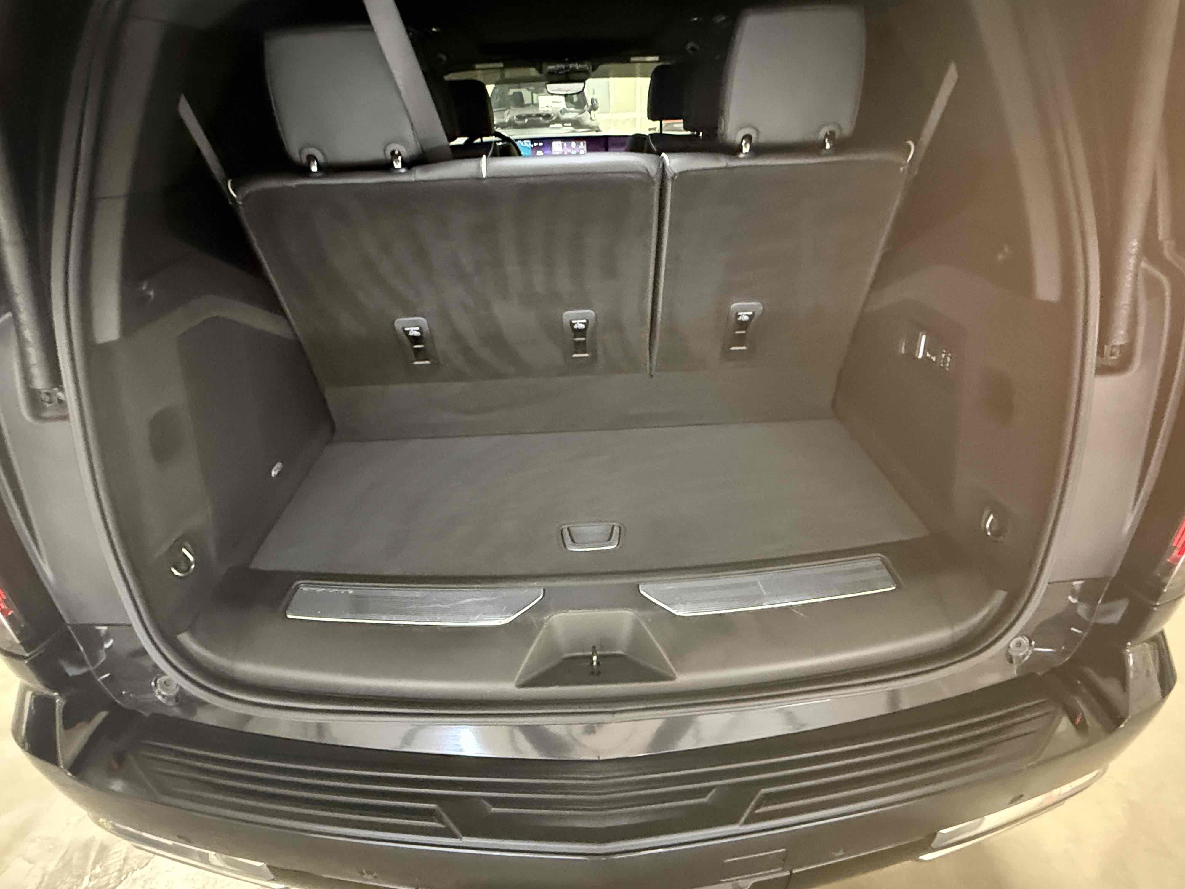 Photo 109 of this Cadillac Escalade