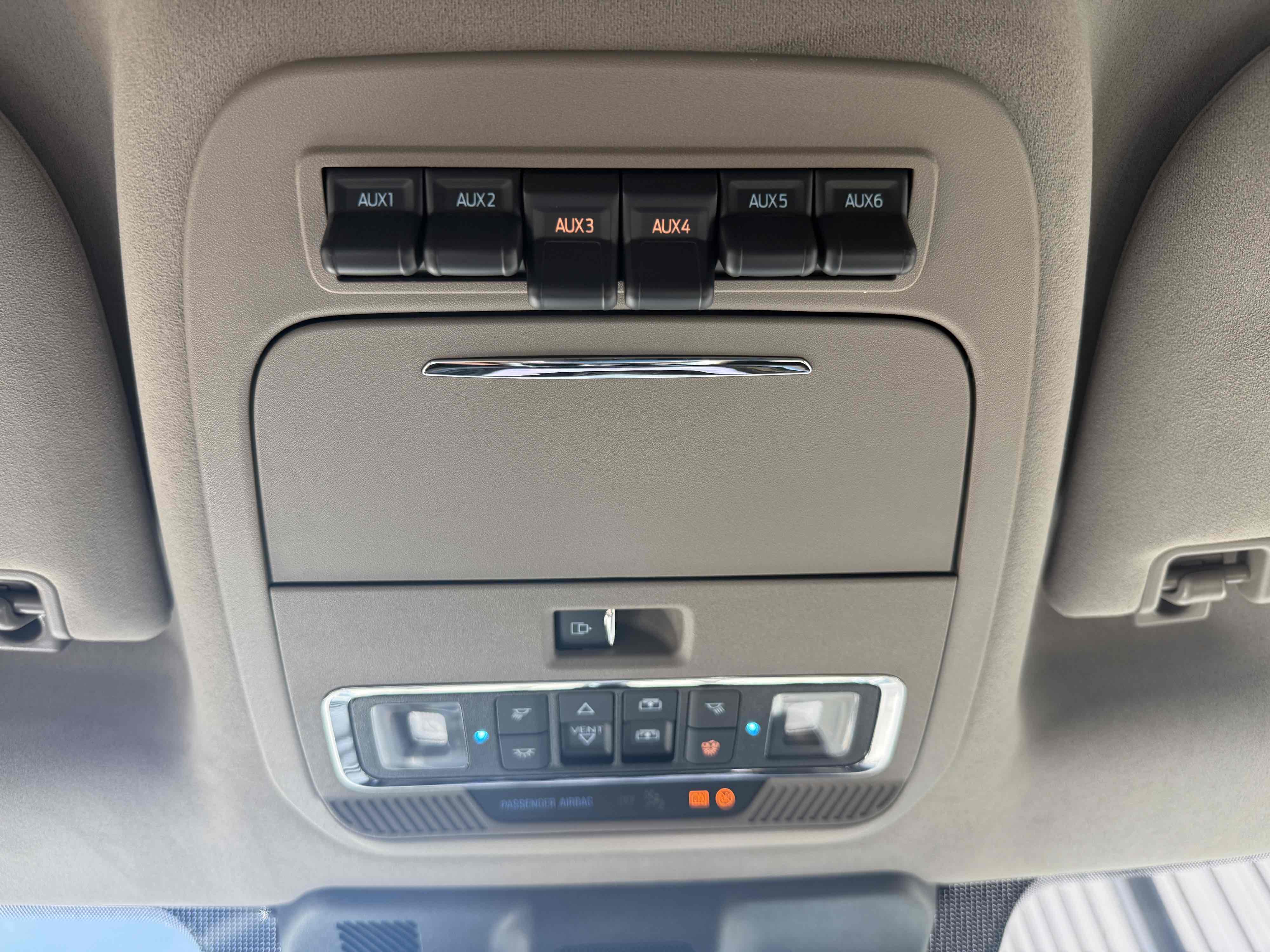 Photo 46 of this Ford Super Duty F-450 DRW