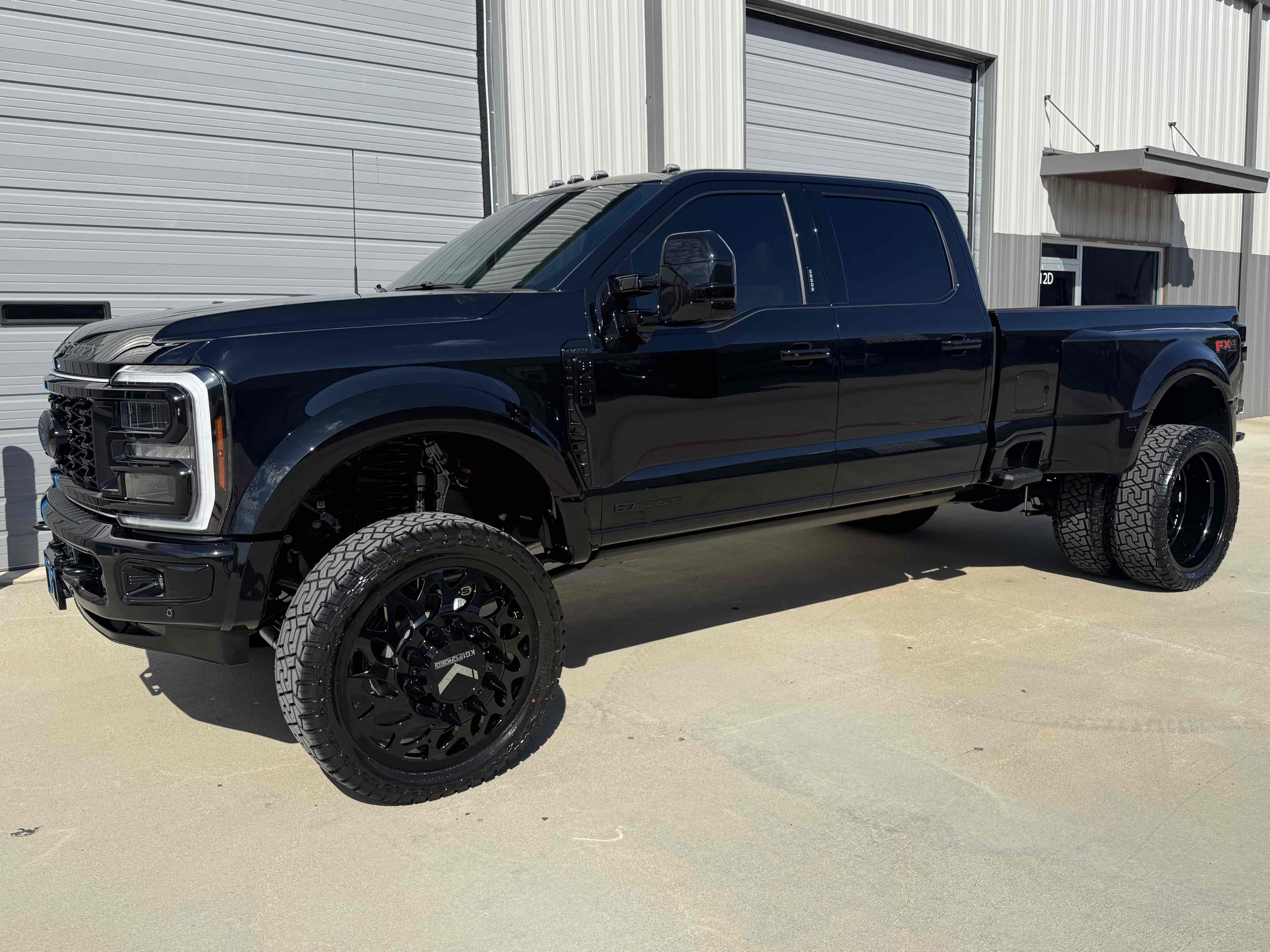Photo 59 of this Ford Super Duty F-450 DRW