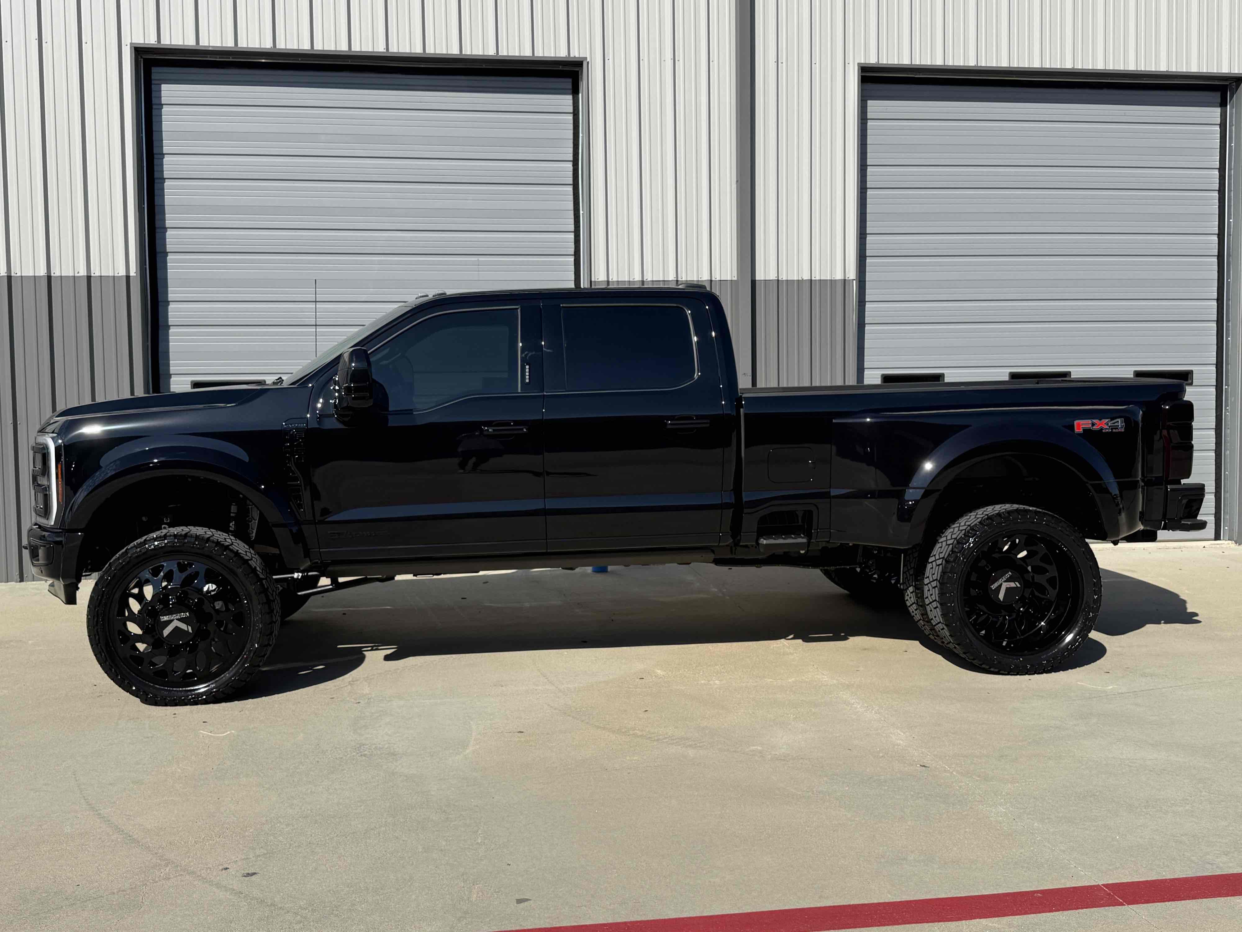 Photo 64 of this Ford Super Duty F-450 DRW