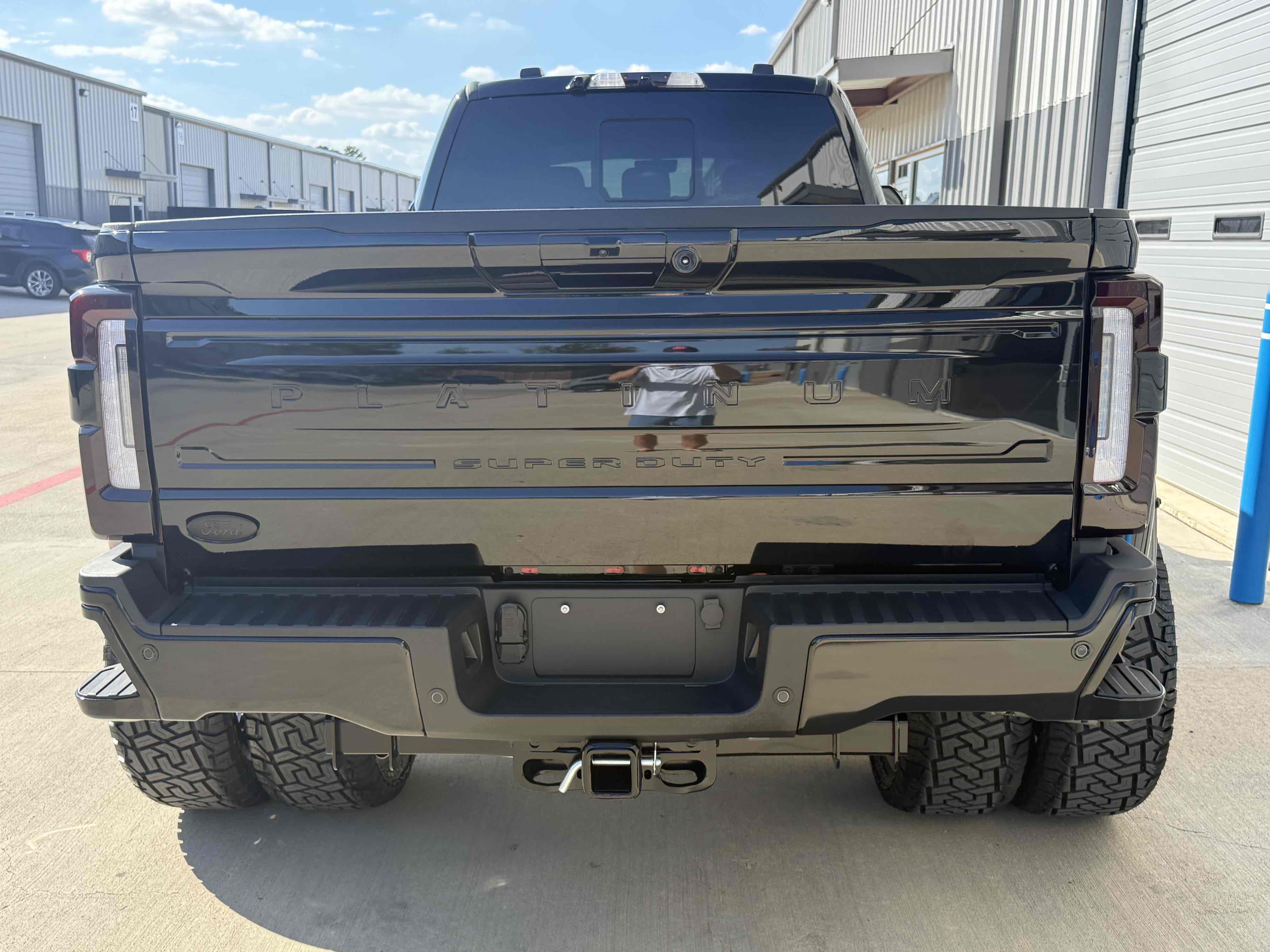 Photo 11 of this Ford Super Duty F-450 DRW