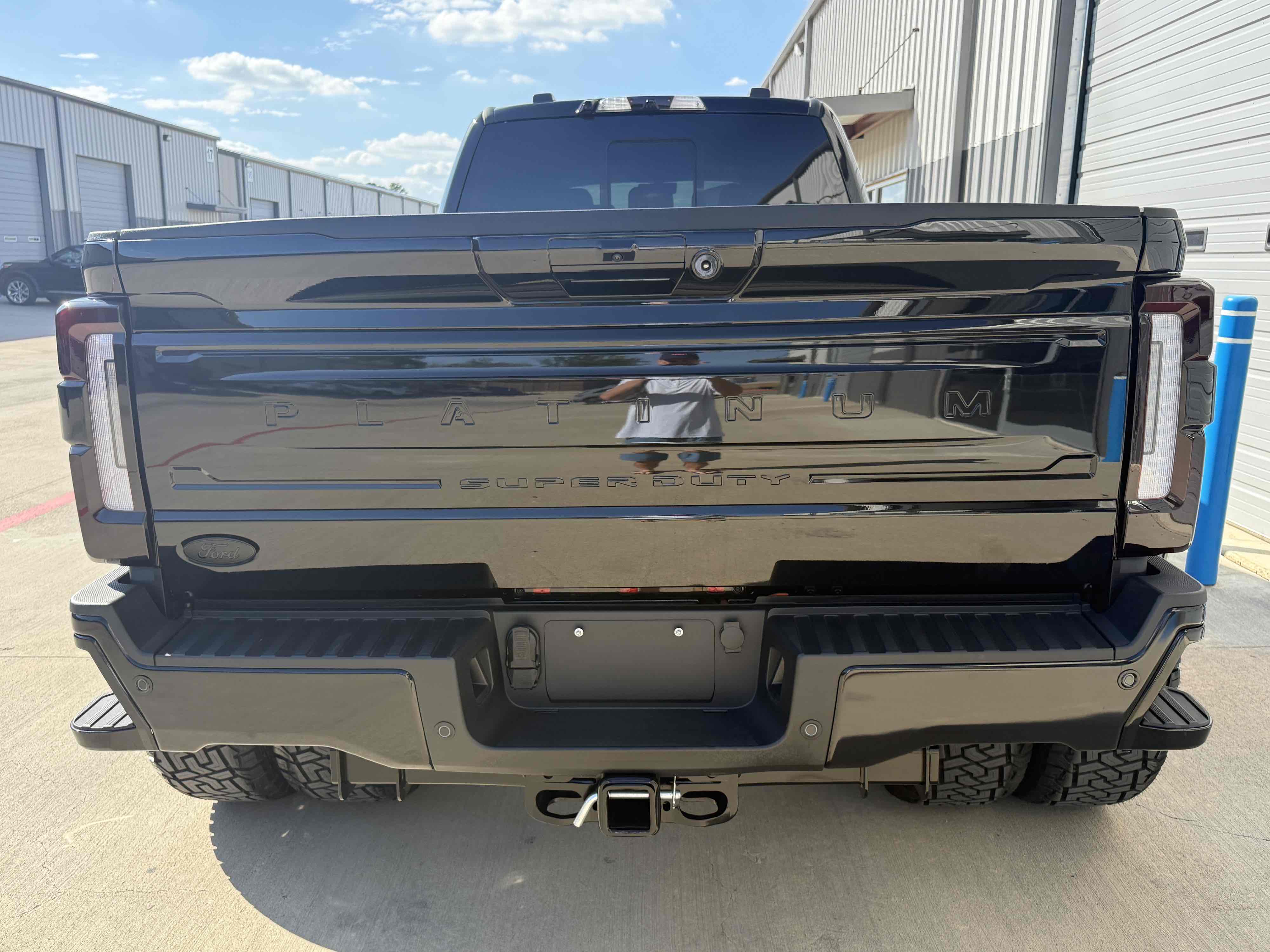 Photo 68 of this Ford Super Duty F-450 DRW