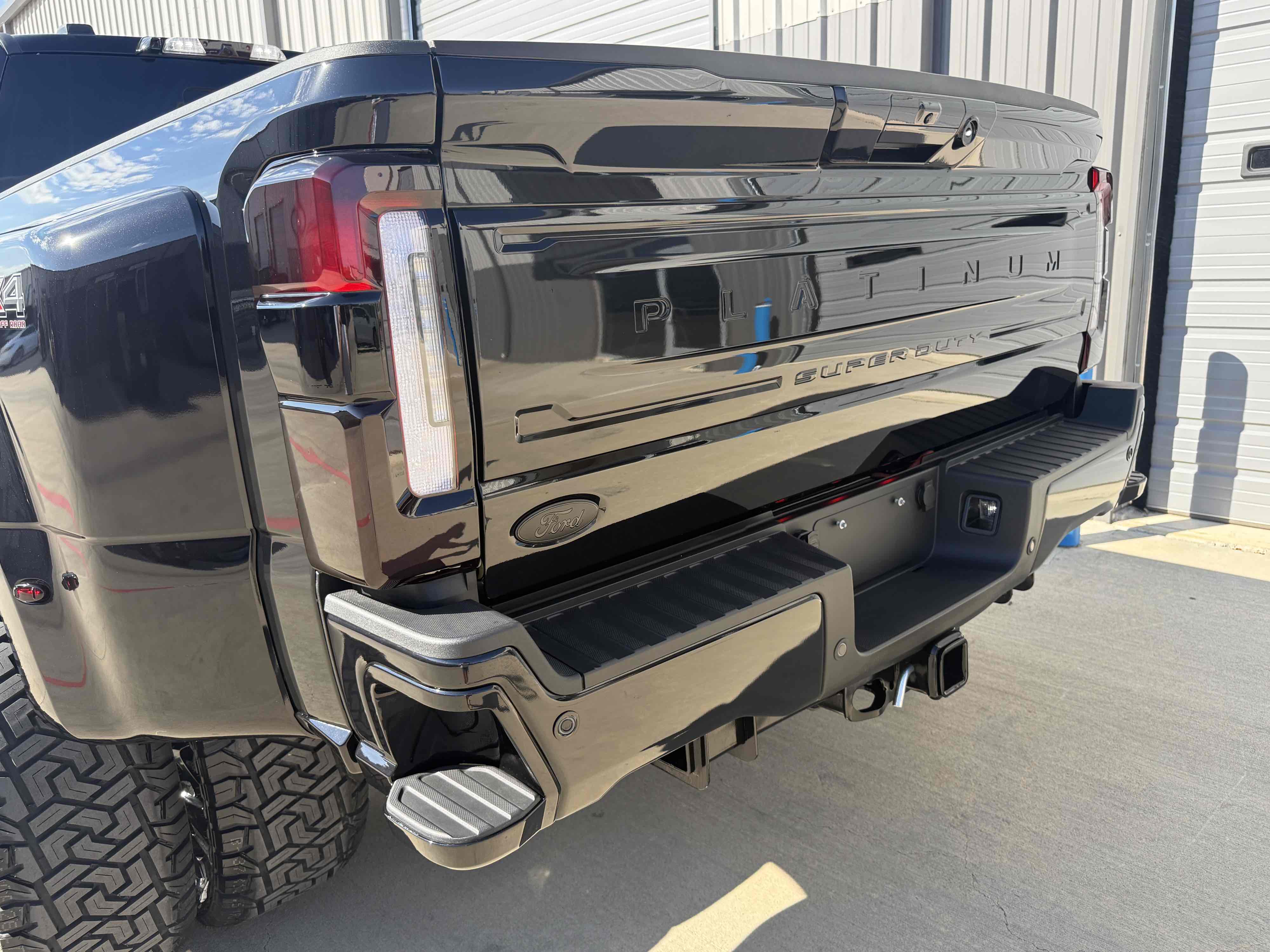 Photo 73 of this Ford Super Duty F-450 DRW