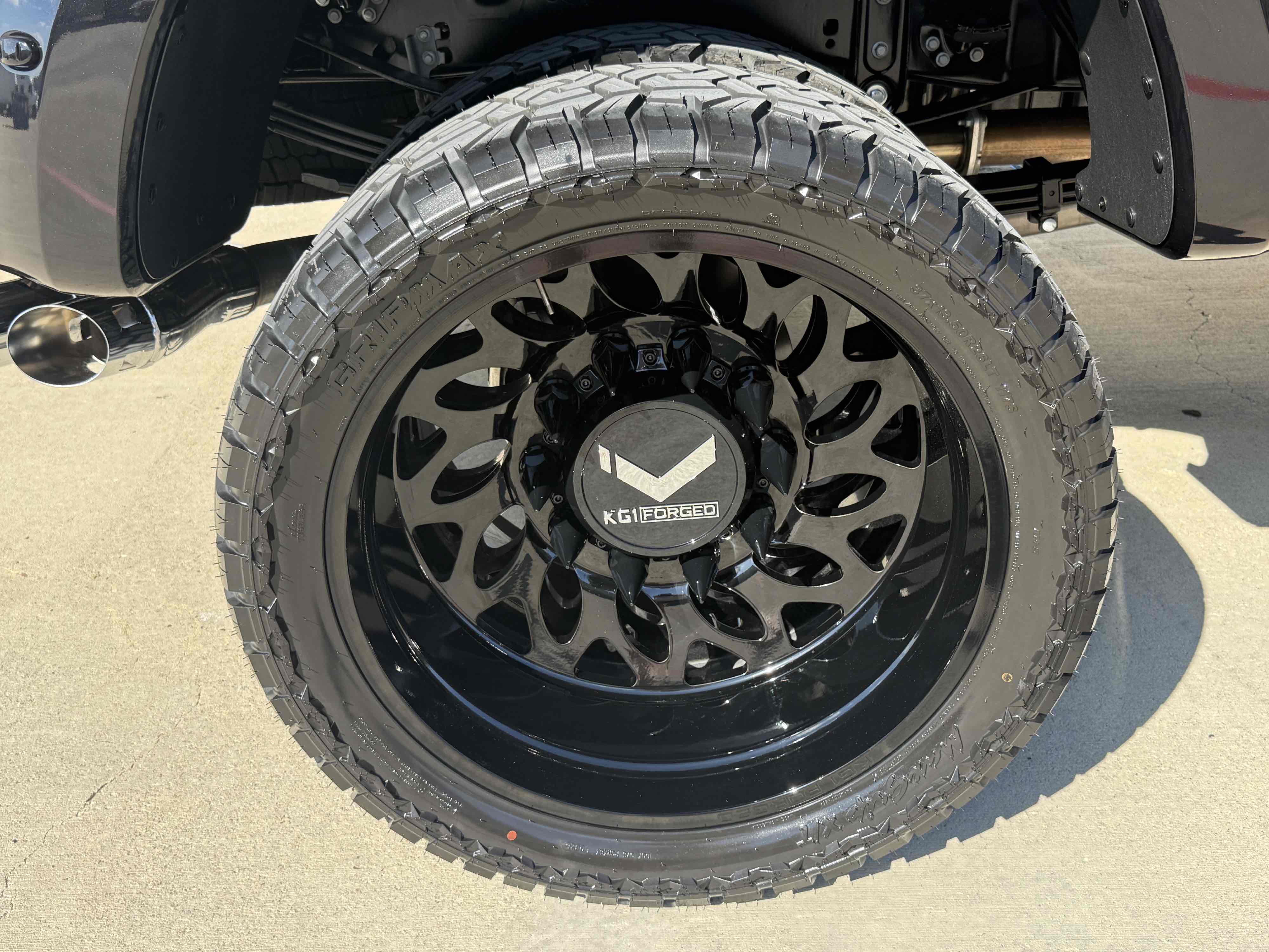 Photo 14 of this Ford Super Duty F-450 DRW