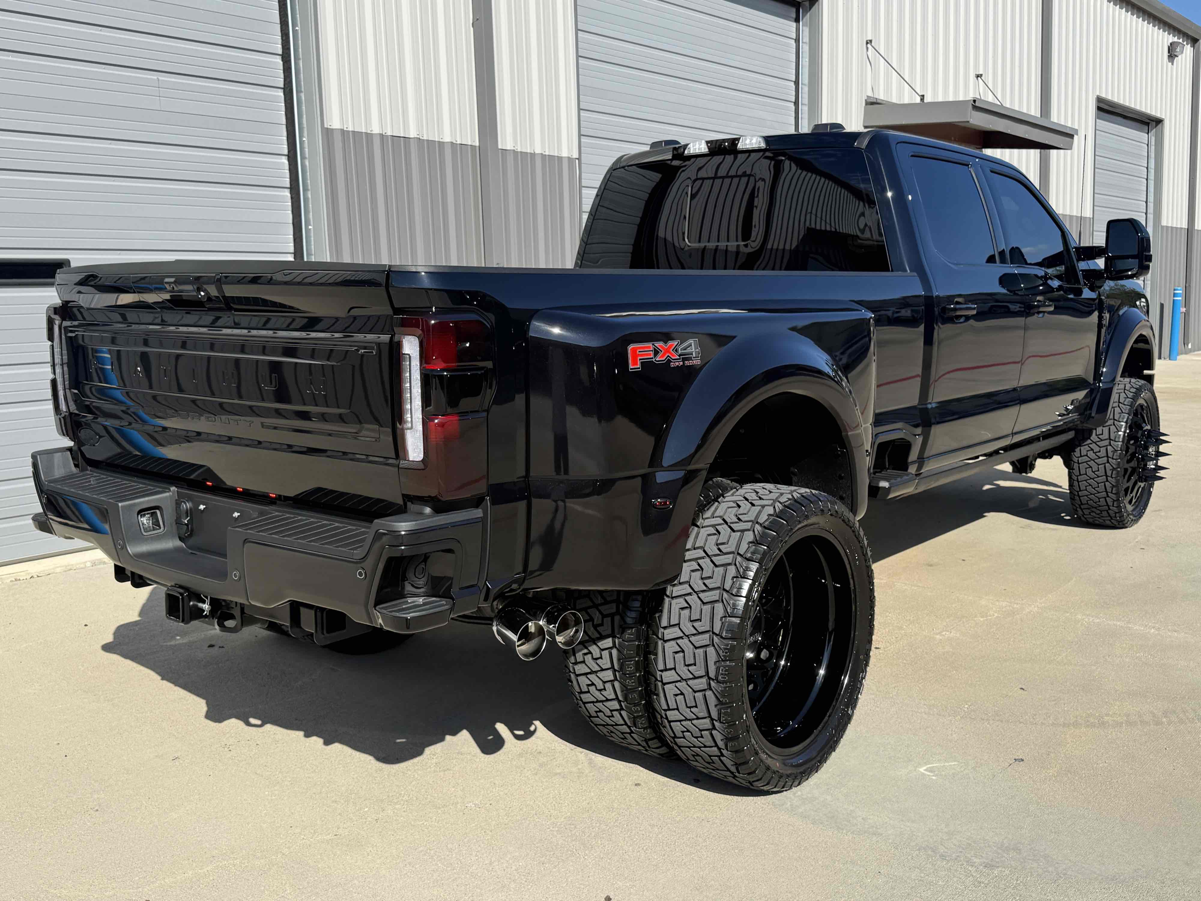Photo 81 of this Ford Super Duty F-450 DRW