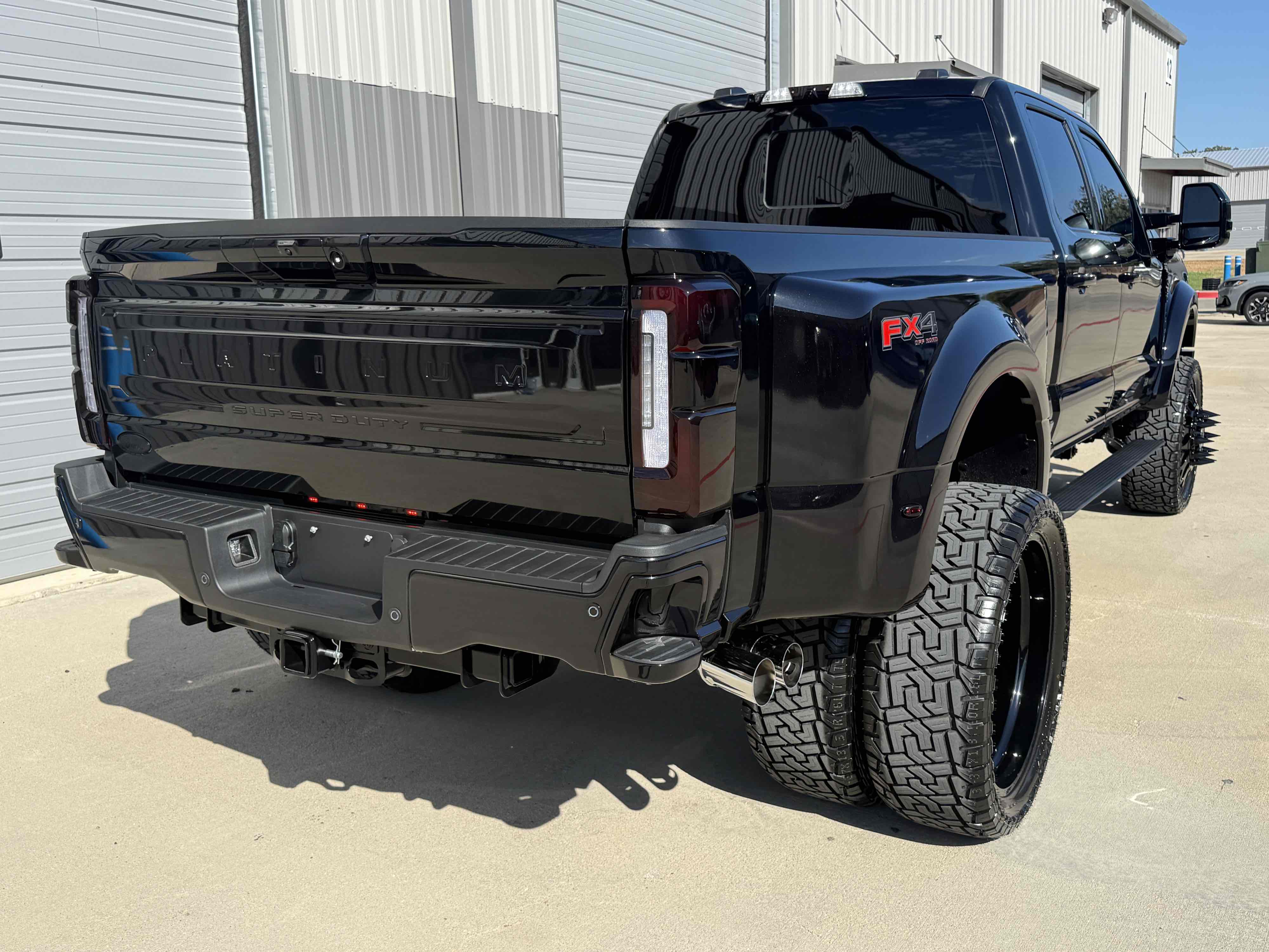 Photo 82 of this Ford Super Duty F-450 DRW