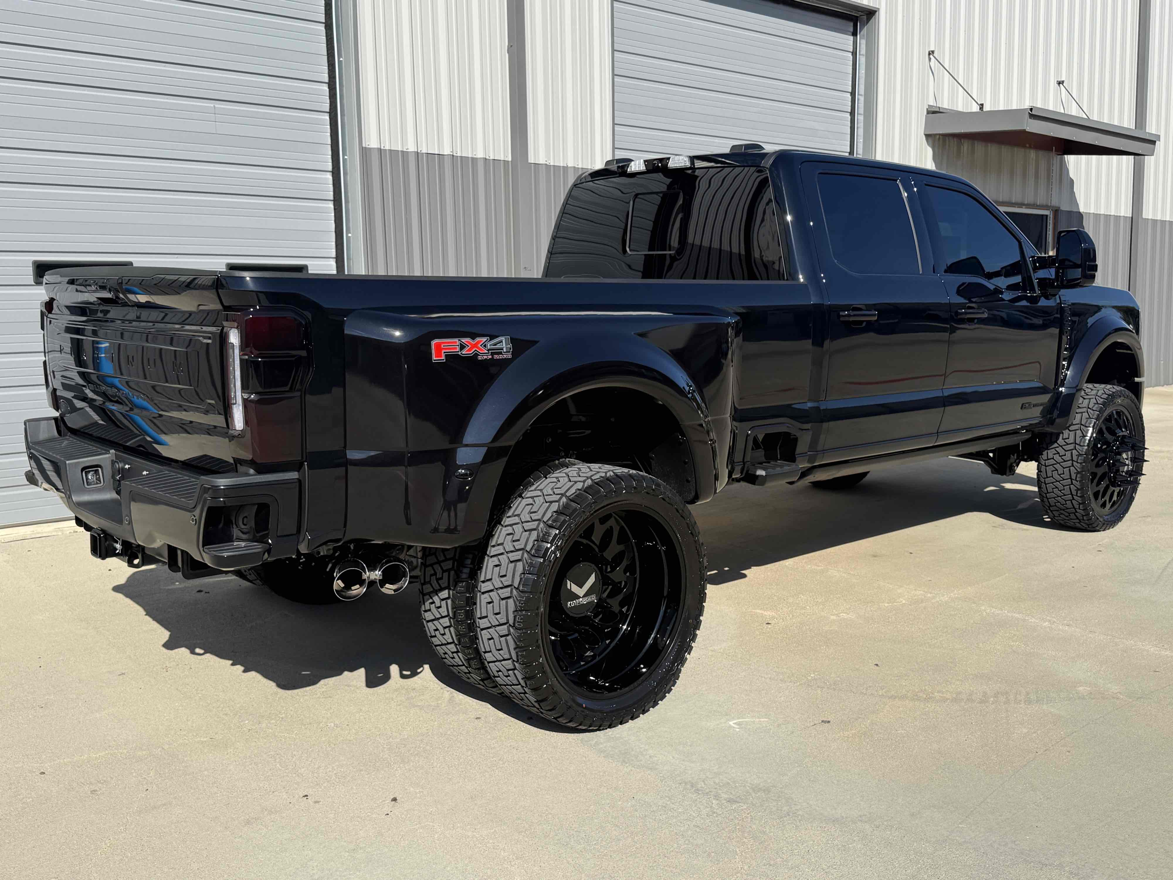 Photo 83 of this Ford Super Duty F-450 DRW
