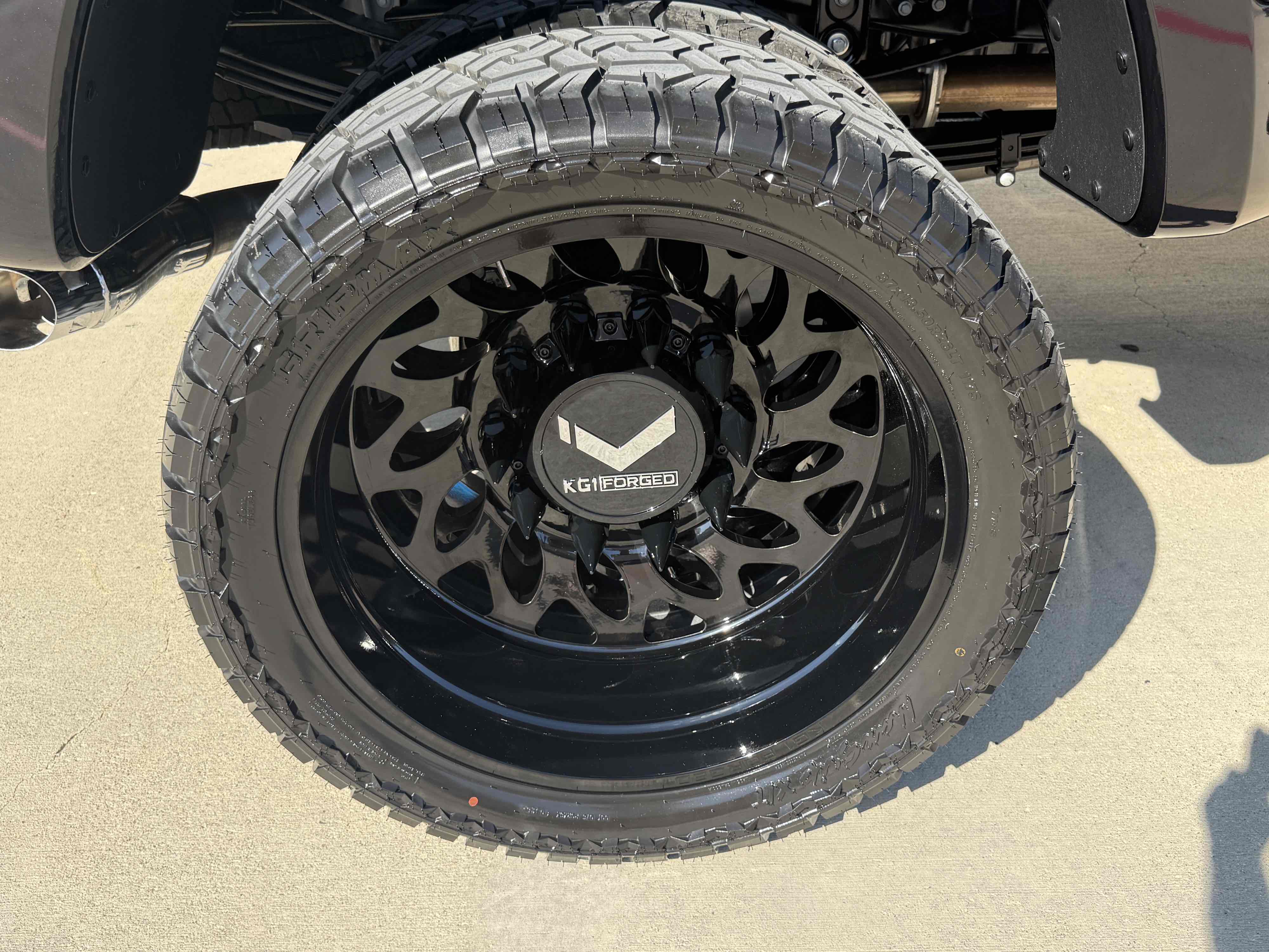 Photo 86 of this Ford Super Duty F-450 DRW