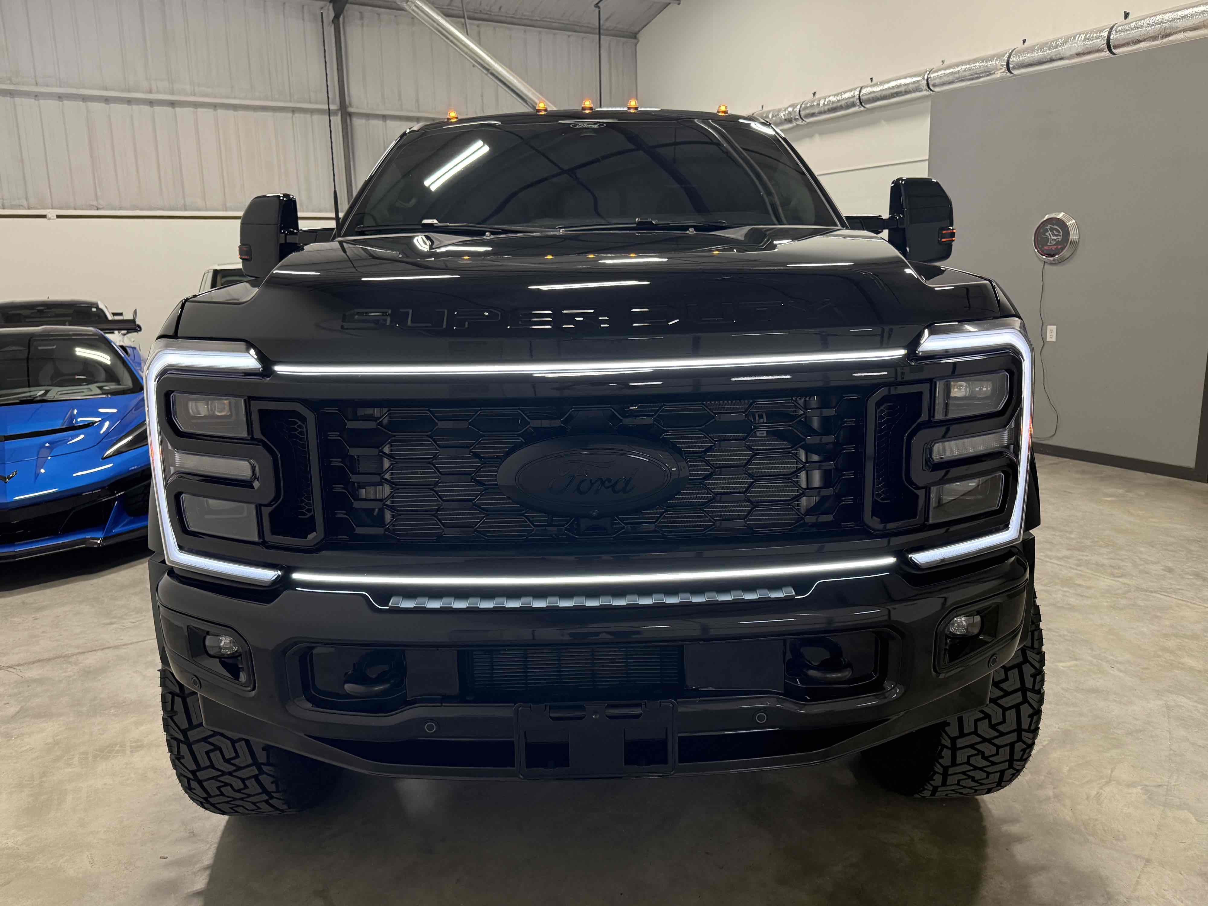 Photo 102 of this Ford Super Duty F-450 DRW