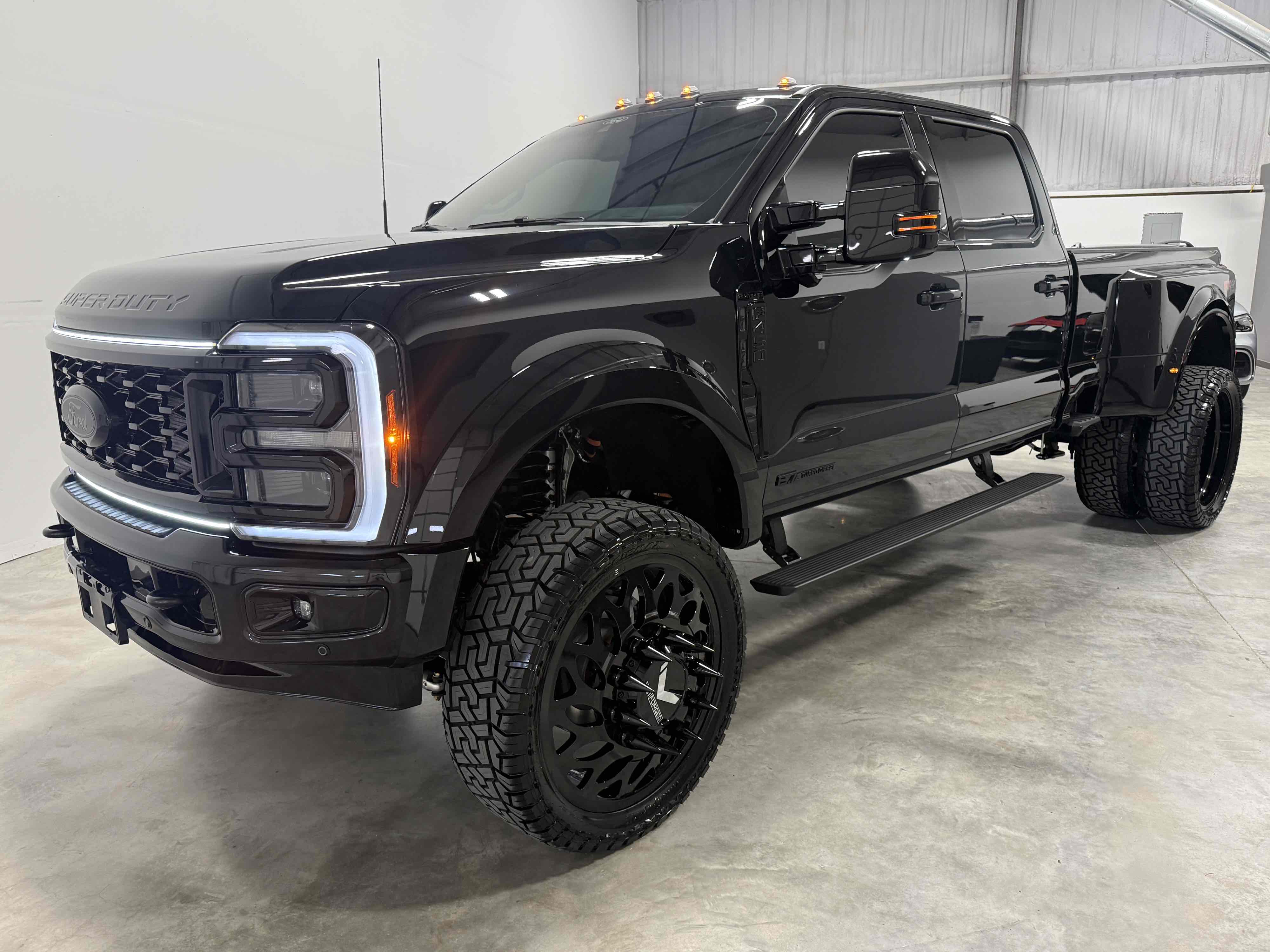 Photo 104 of this Ford Super Duty F-450 DRW