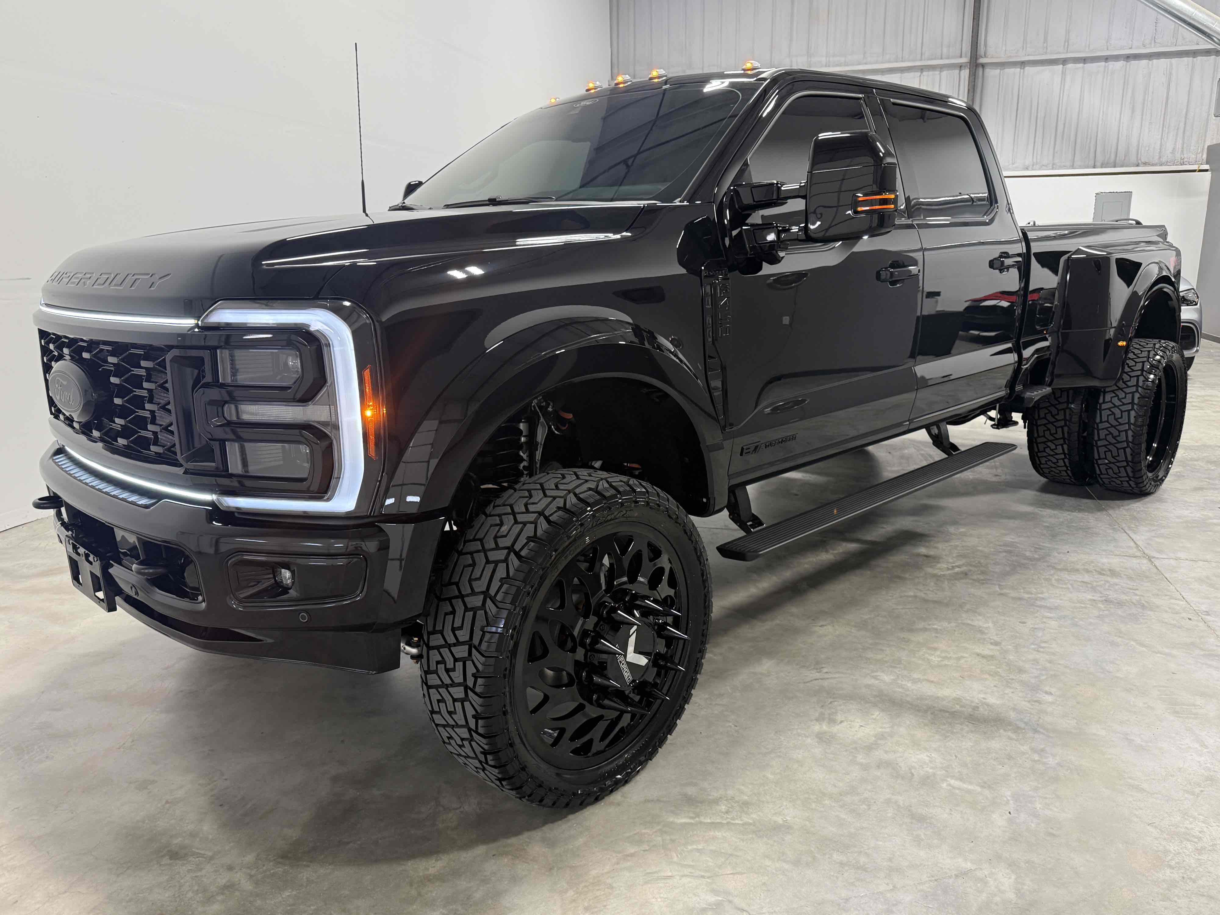Photo 105 of this Ford Super Duty F-450 DRW