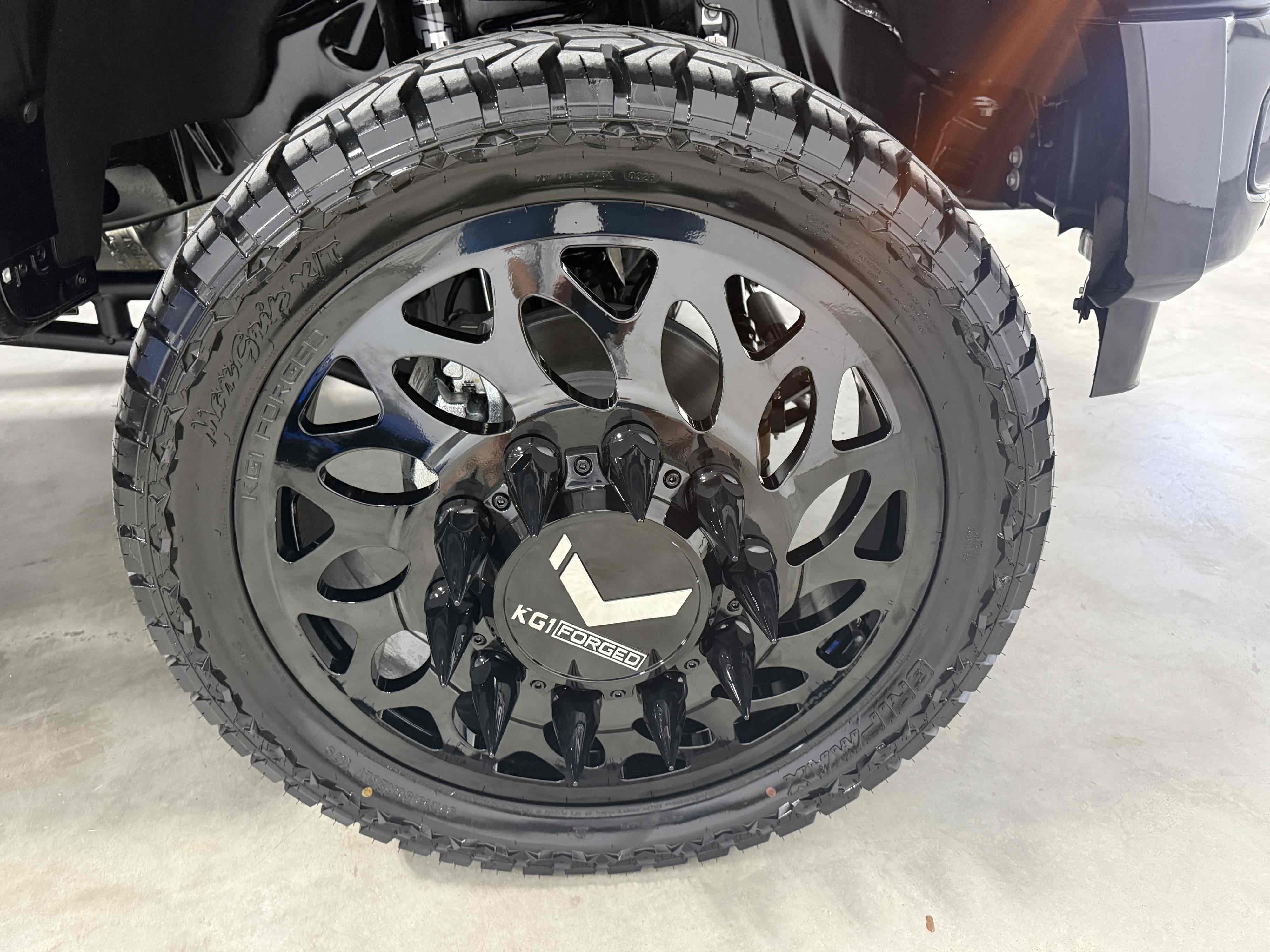 Photo 107 of this Ford Super Duty F-450 DRW