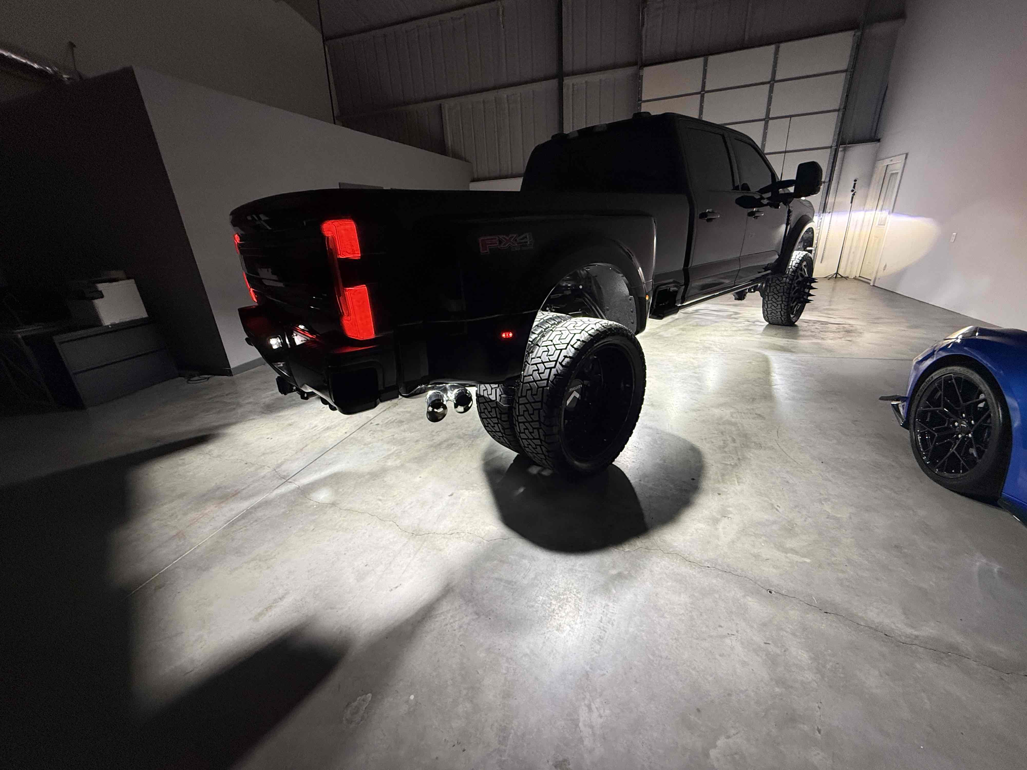 Photo 144 of this Ford Super Duty F-450 DRW
