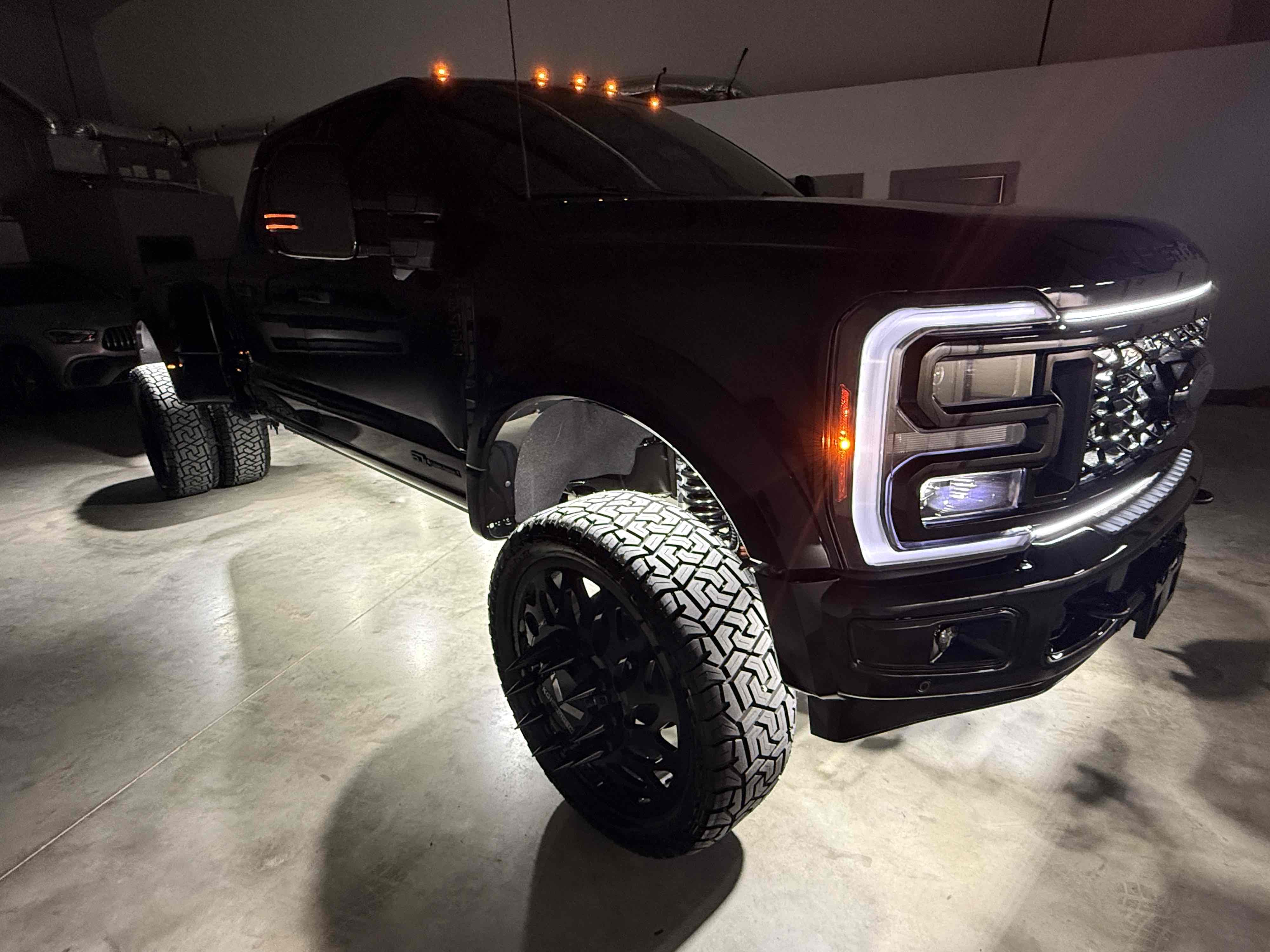 Photo 146 of this Ford Super Duty F-450 DRW