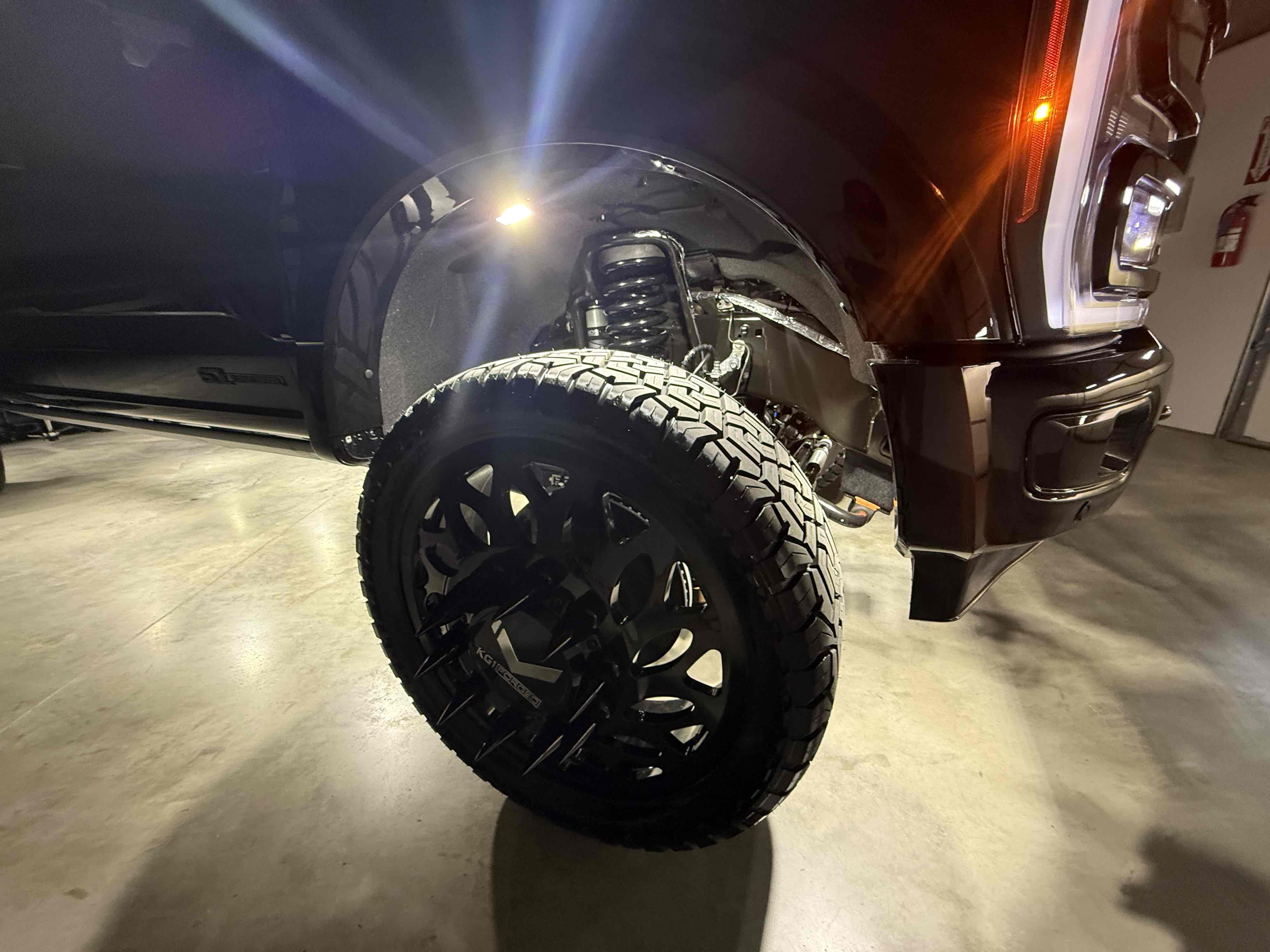Photo 147 of this Ford Super Duty F-450 DRW