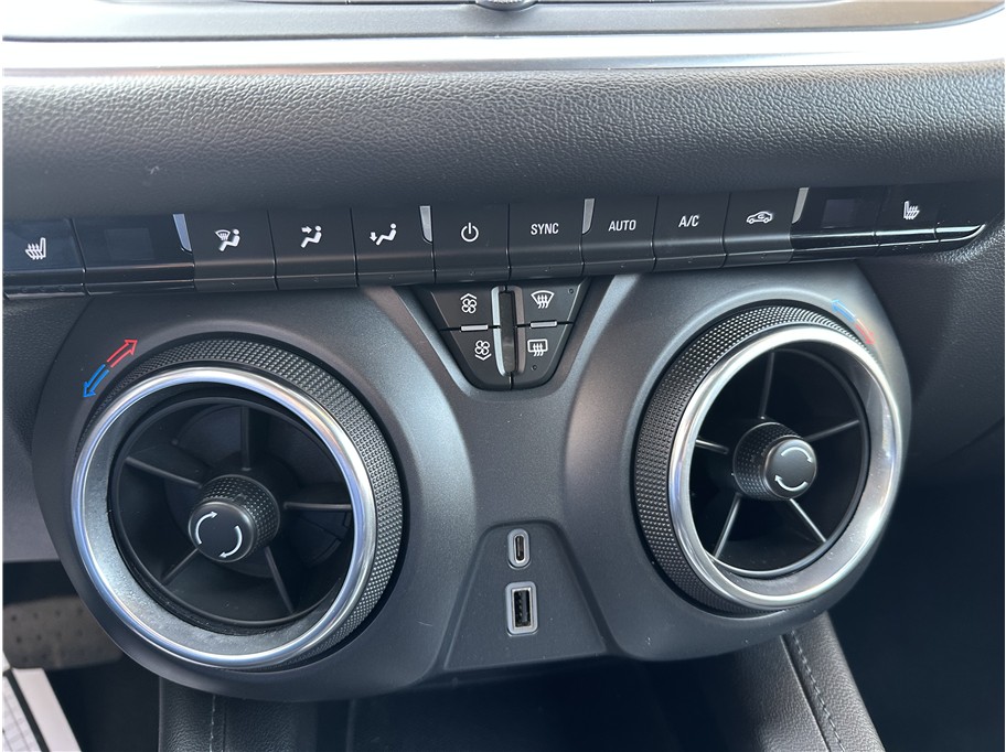 2020 Chevrolet Blazer 2LT - Photo 28