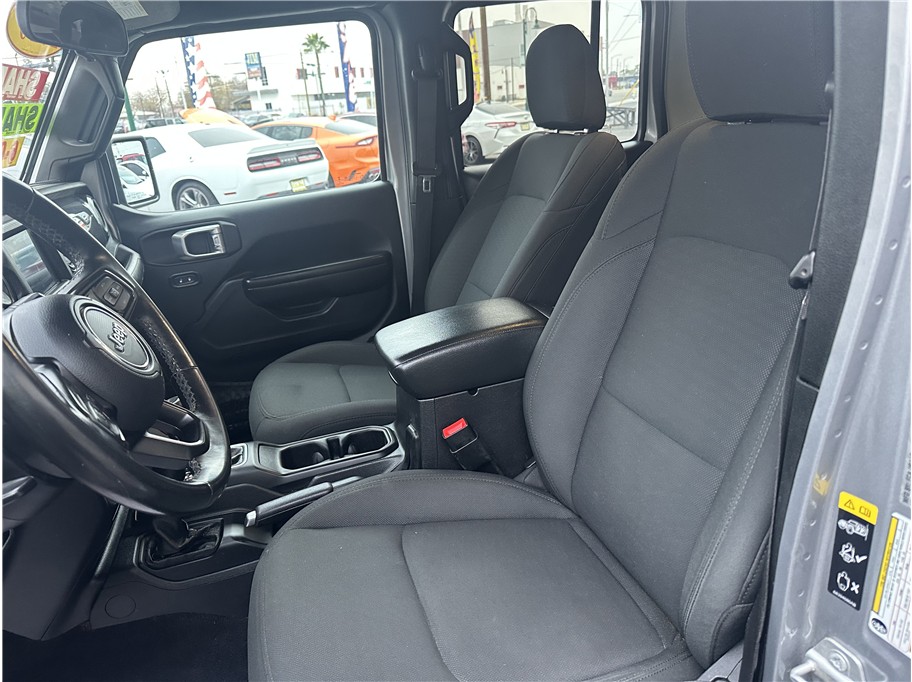 2020 Jeep Gladiator ALTITUDE - Photo 28