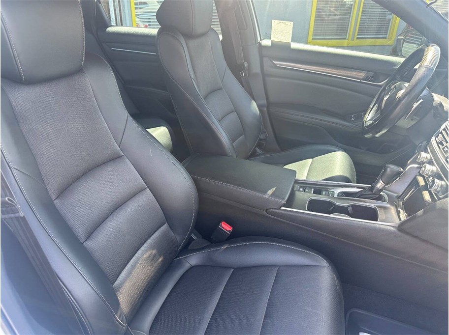 Photo 60 of this Honda Accord Sedan