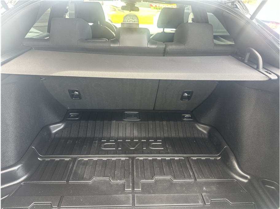 Photo 18 of this Honda Civic Hatchback