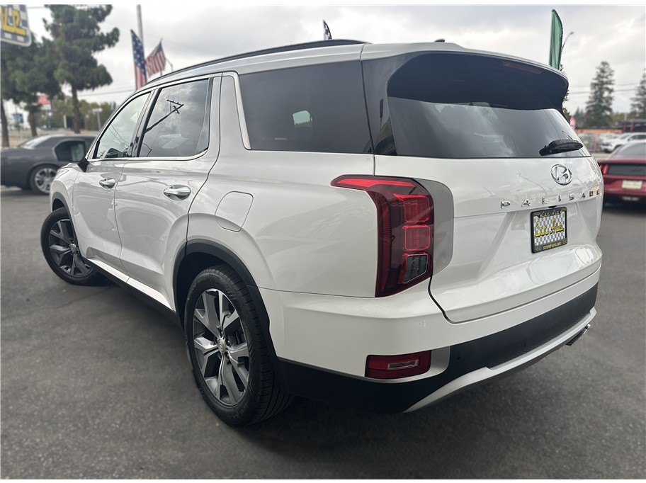 Photo 6 of this Hyundai Palisade