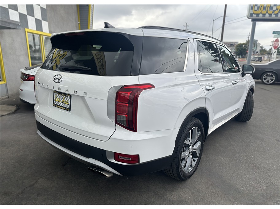 Photo 10 of this Hyundai Palisade