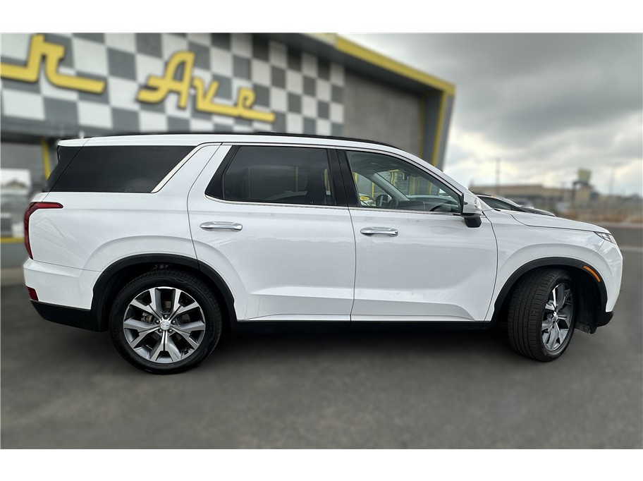 Photo 11 of this Hyundai Palisade
