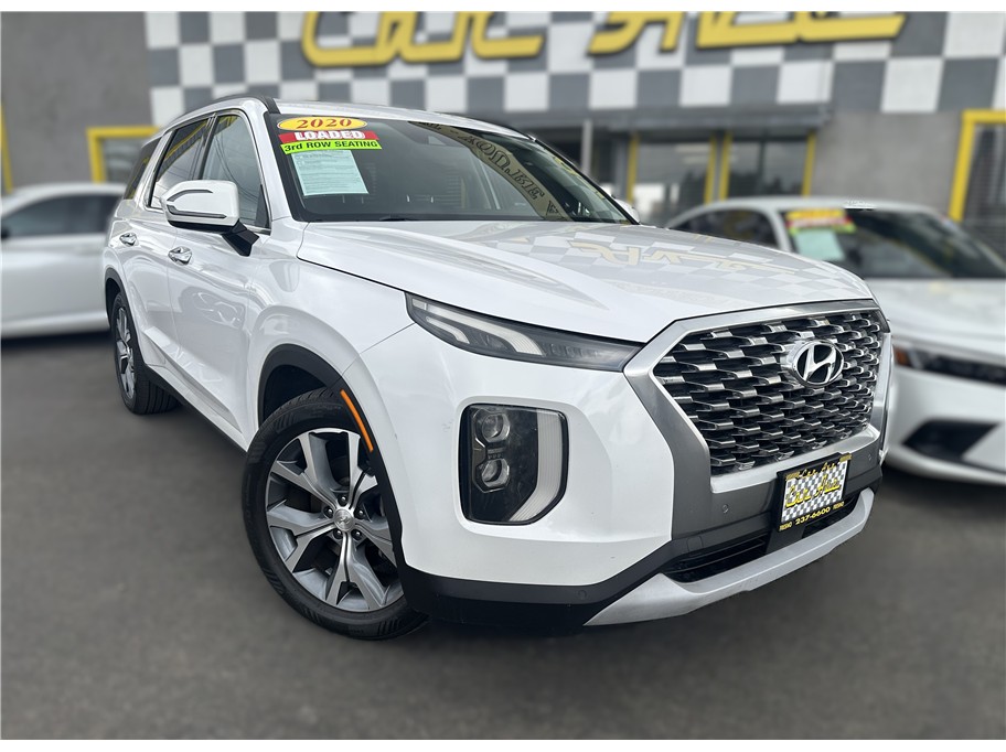Photo 13 of this Hyundai Palisade