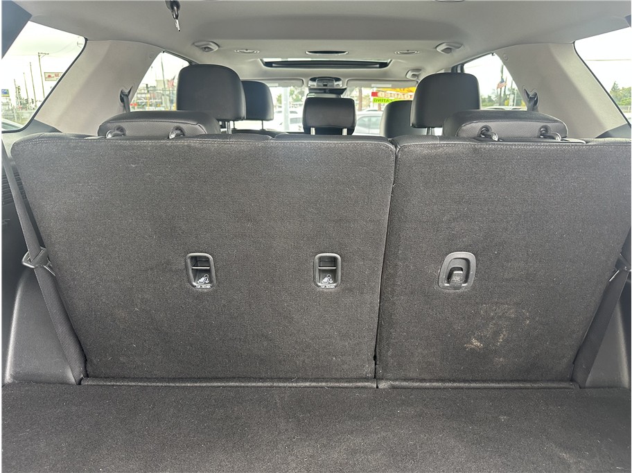 Photo 15 of this Hyundai Palisade