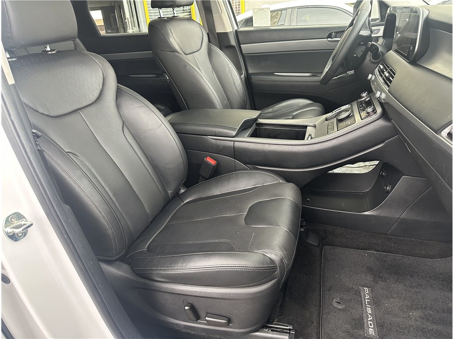 Photo 26 of this Hyundai Palisade