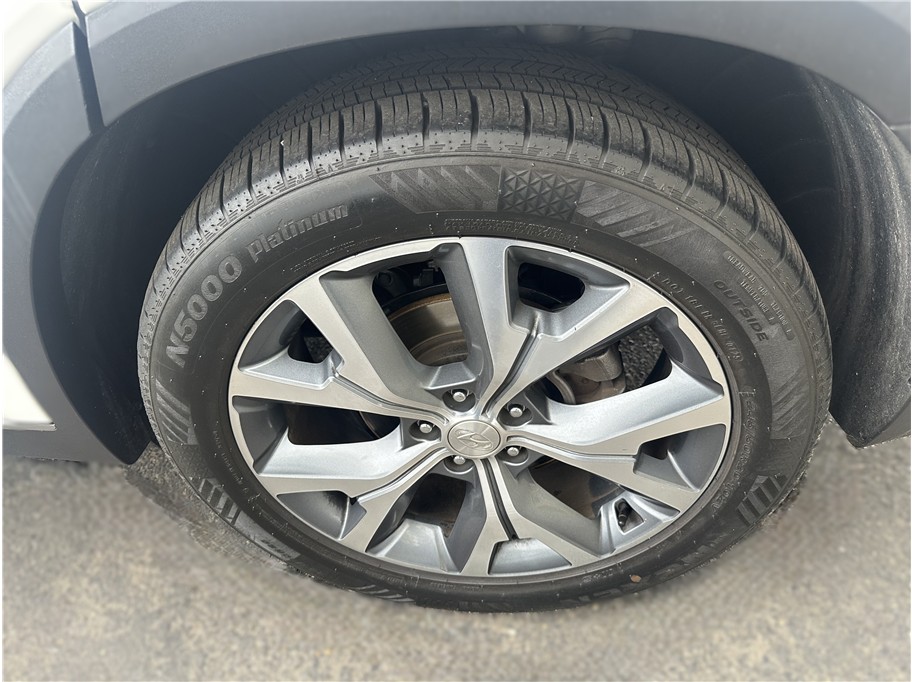 Photo 22 of this Hyundai Palisade