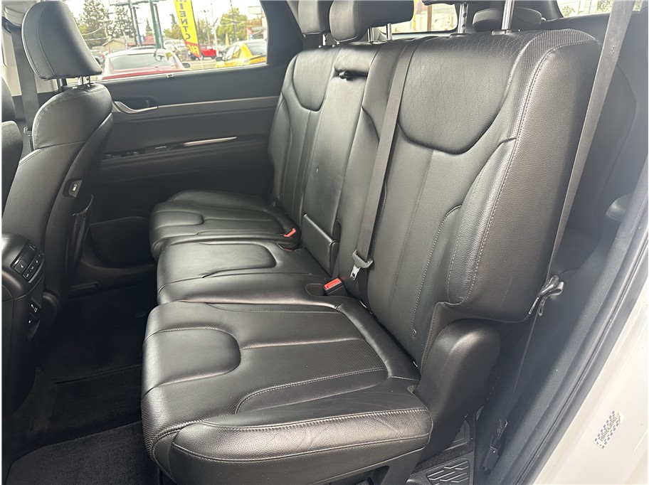 Photo 30 of this Hyundai Palisade