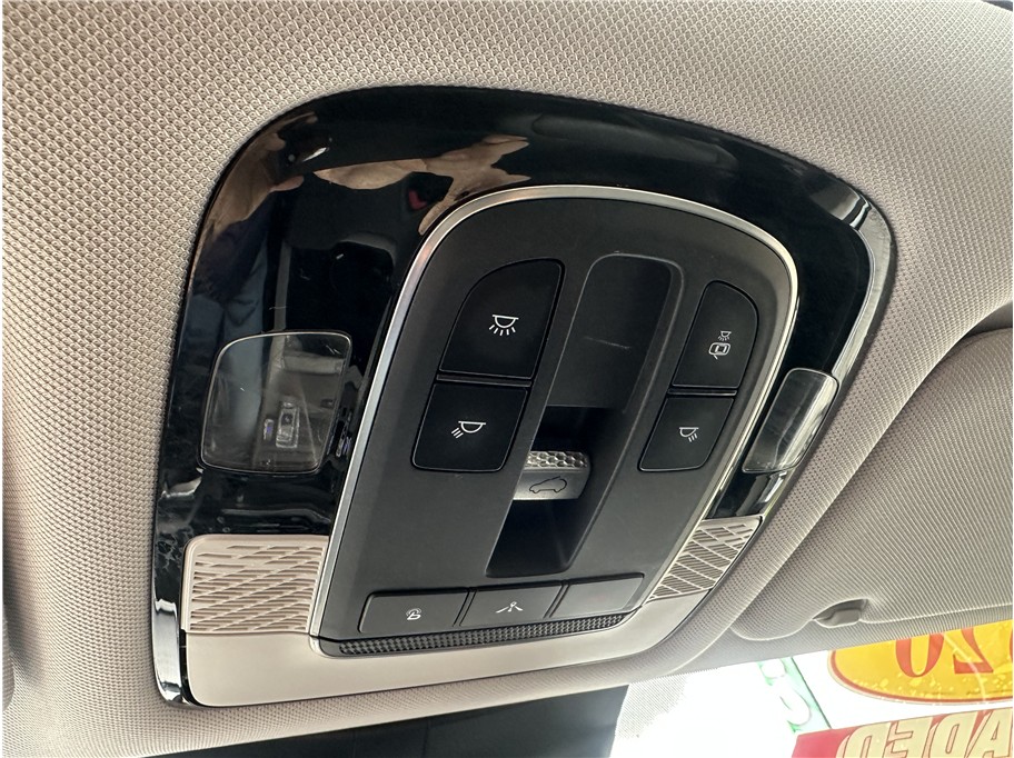 Photo 40 of this Hyundai Palisade