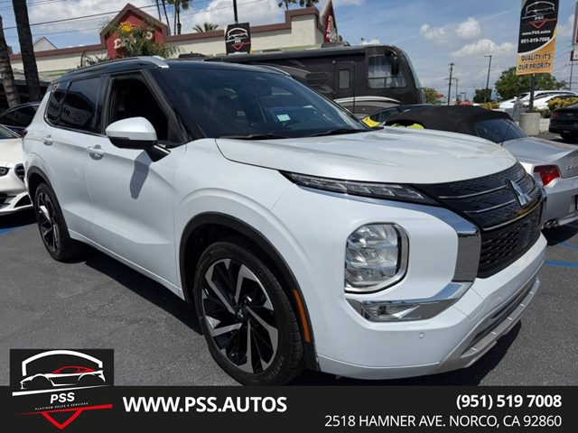 White 2024 Mitsubishi Outlander SEL FWD SUV / Crossover Front-Wheel Drive Automatic